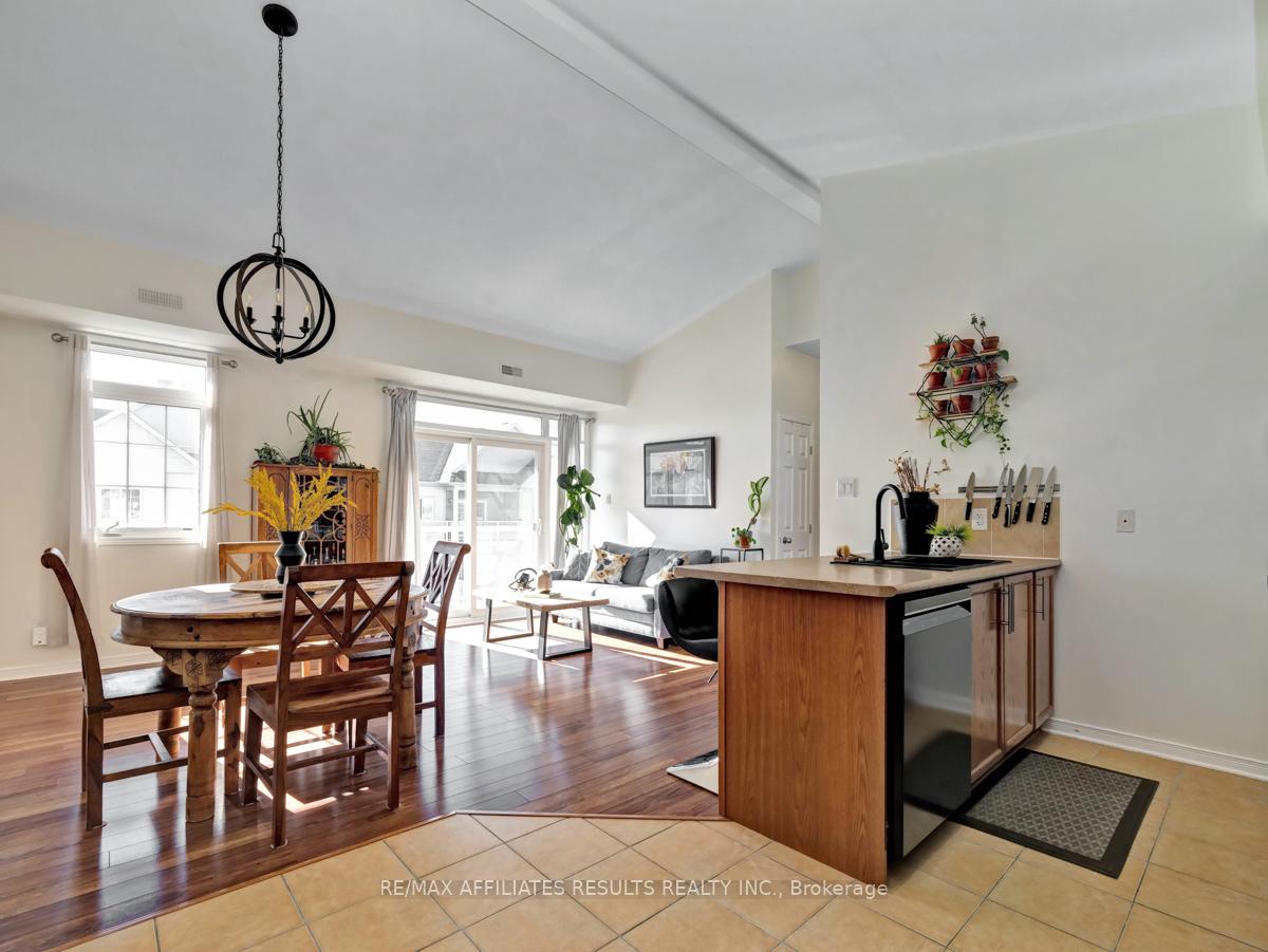 Photo 17 of Unit C, 107 Artesa, Ottawa, Kanata - Emerald Meadows/Trailwest — HOMEH