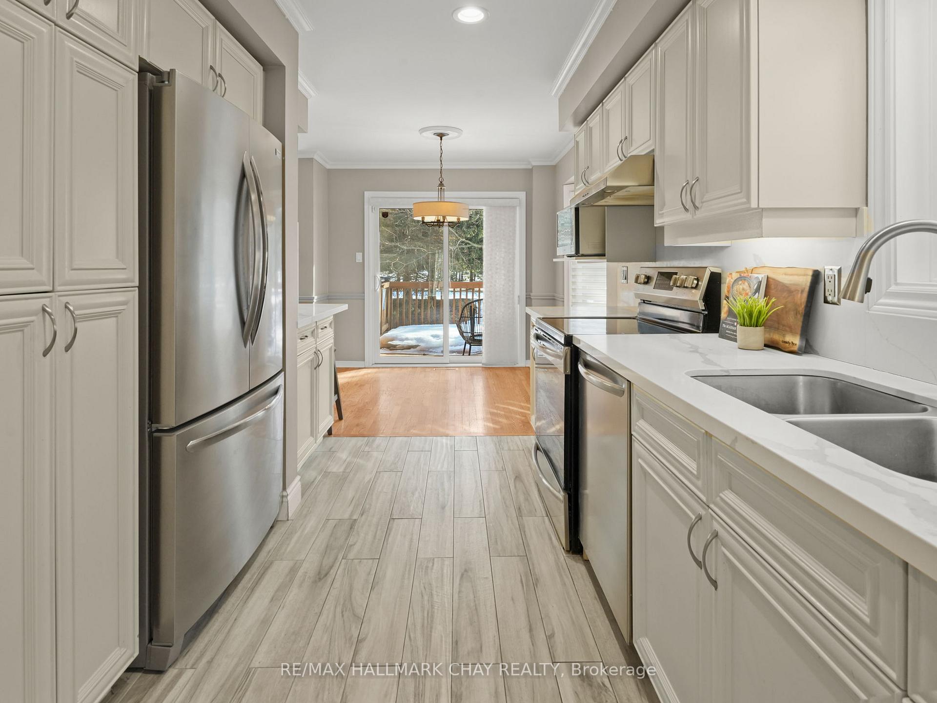 Photo 9 of 186 Green Briar Road, New Tecumseth, Rural New Tecumseth — HOMEH