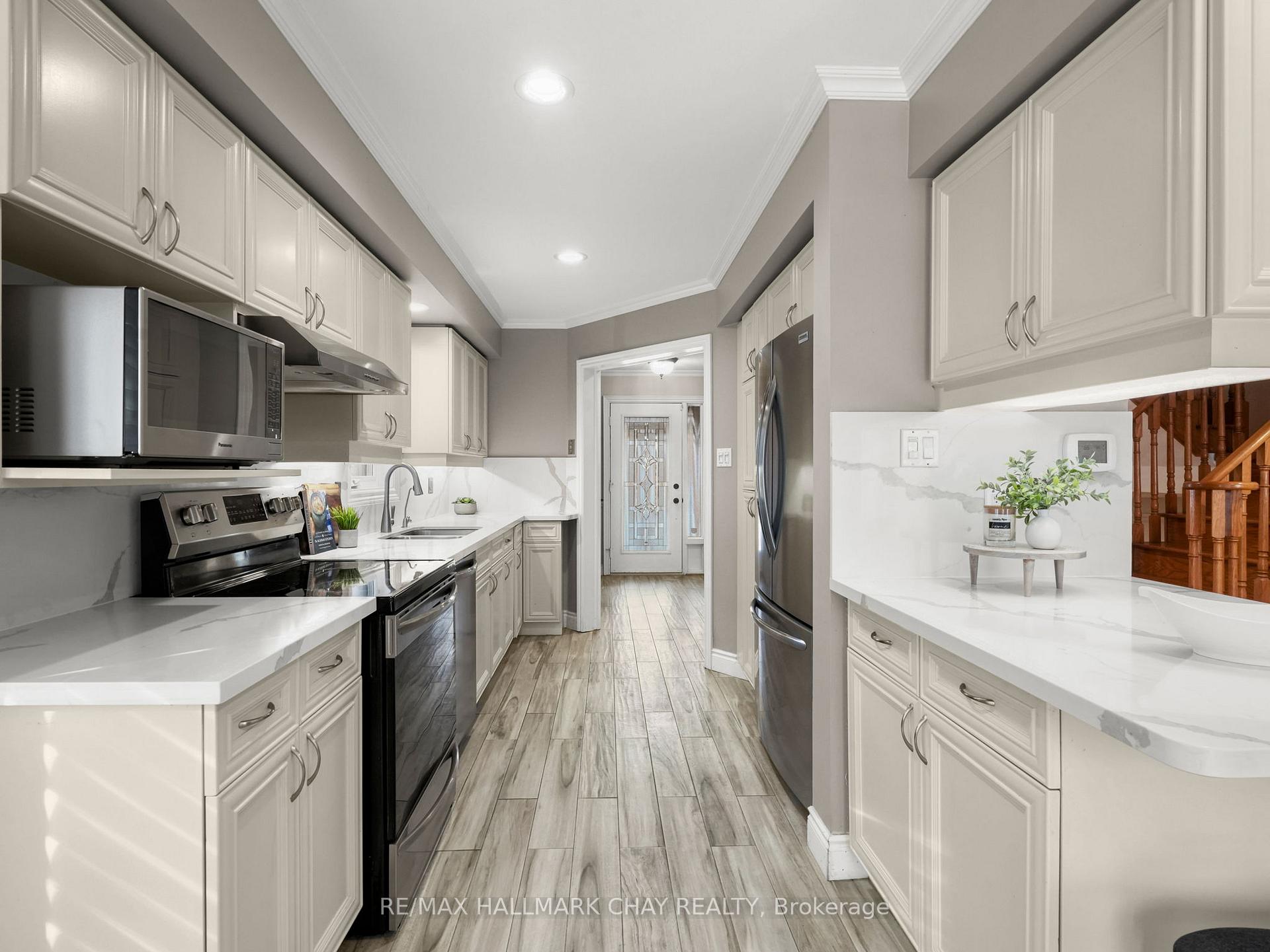 Photo 12 of 186 Green Briar Road, New Tecumseth, Rural New Tecumseth — HOMEH