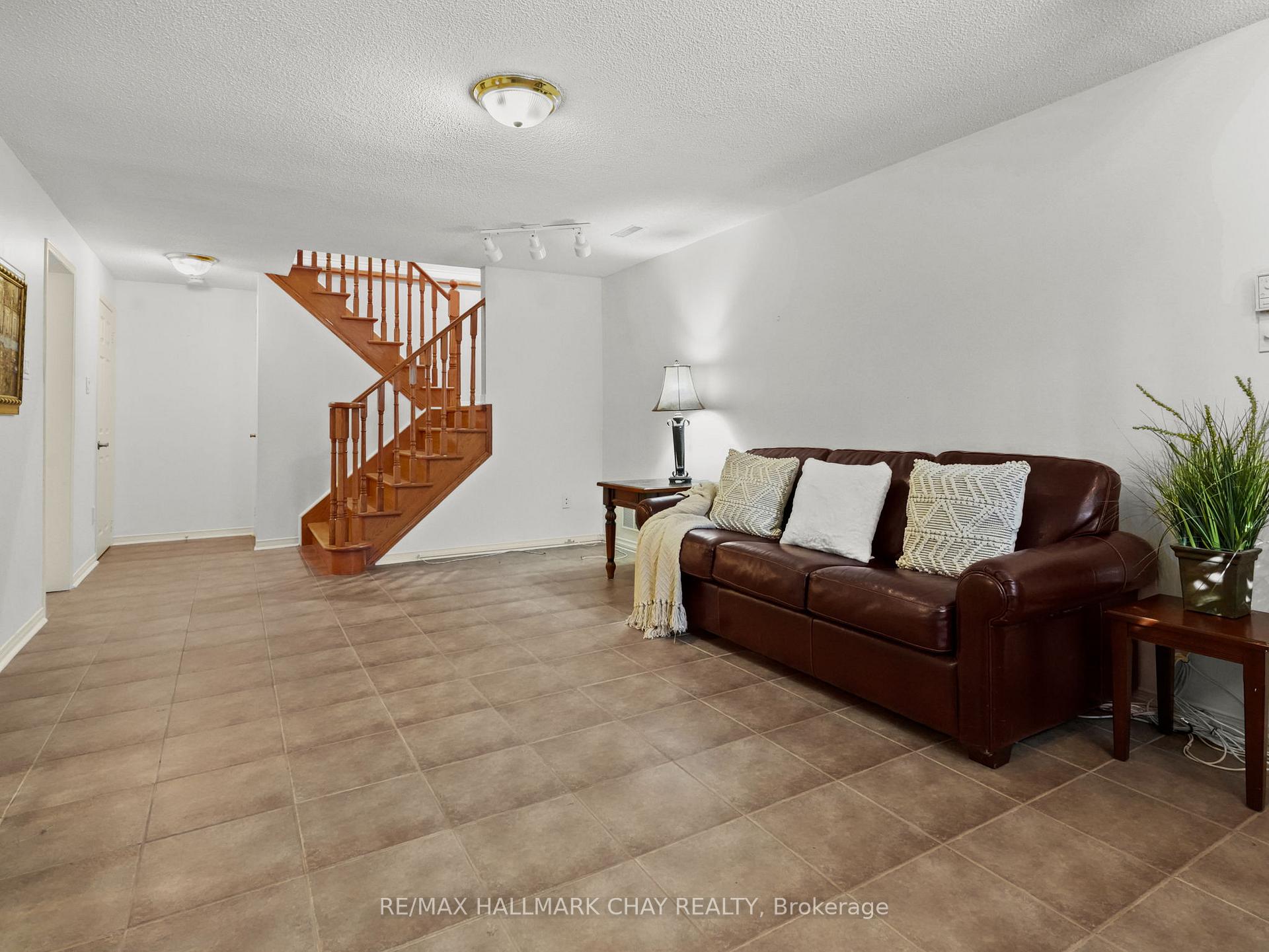 Photo 34 of 186 Green Briar Road, New Tecumseth, Rural New Tecumseth — HOMEH