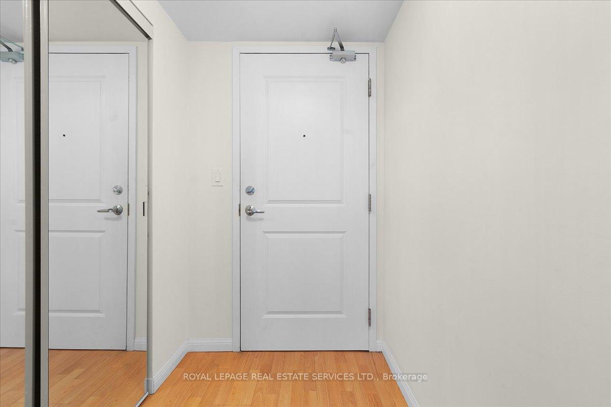 Photo 8 of Unit 1108, 900 Mount Pleasant Road, Toronto, Mount Pleasant West — HOMEH