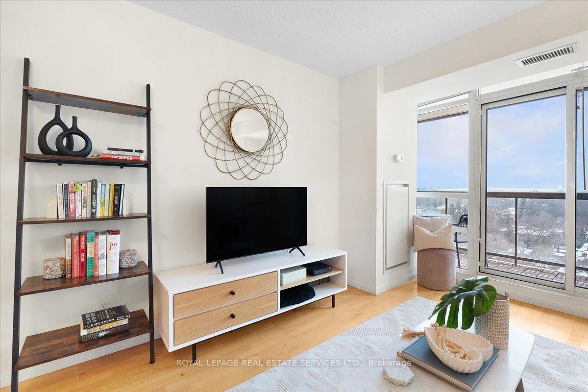 Photo 16 of Unit 1108, 900 Mount Pleasant Road, Toronto, Mount Pleasant West — HOMEH