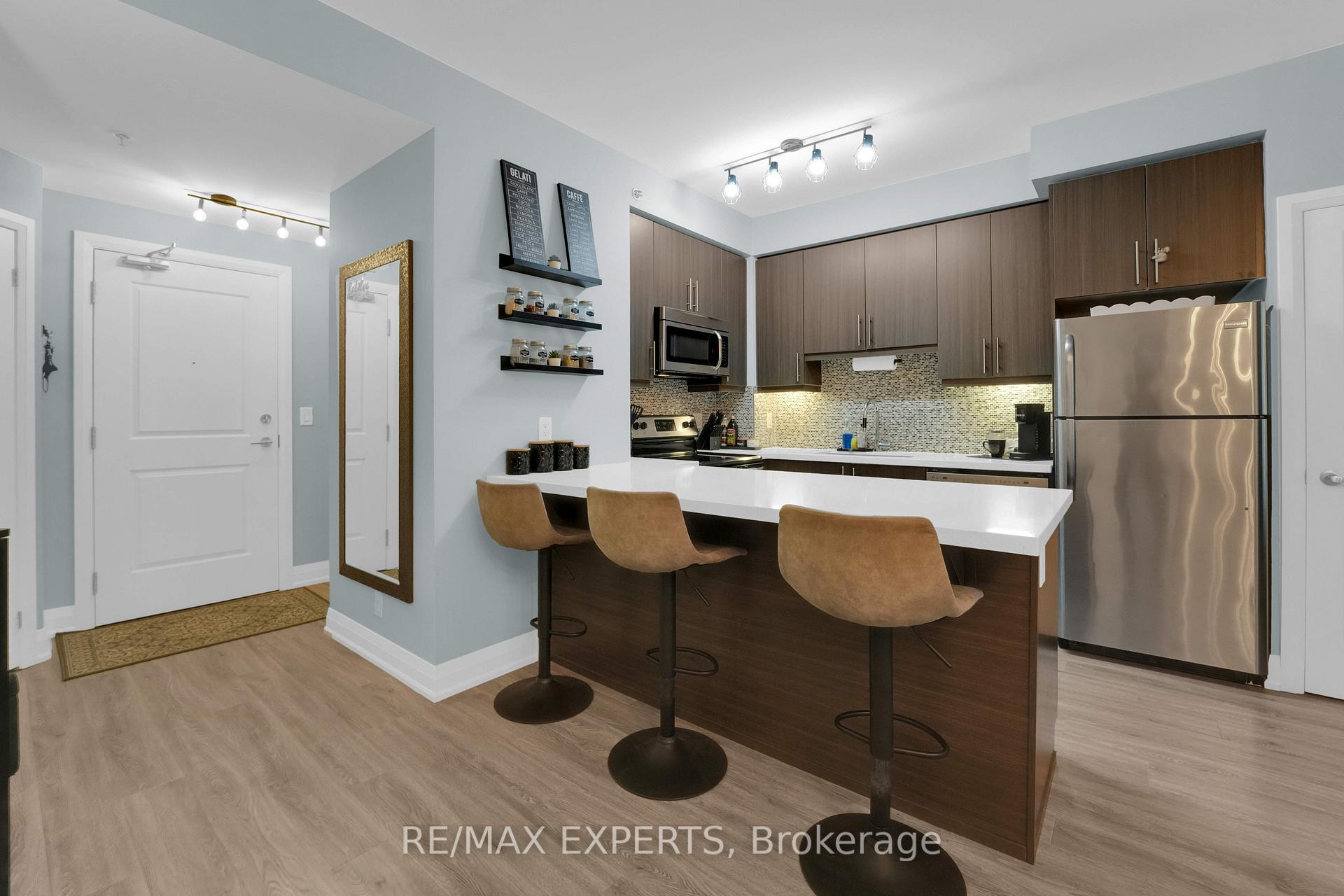 Photo 6 of Unit 202, 12 Woodstream Boulevard, Vaughan, Vaughan Grove — HOMEH