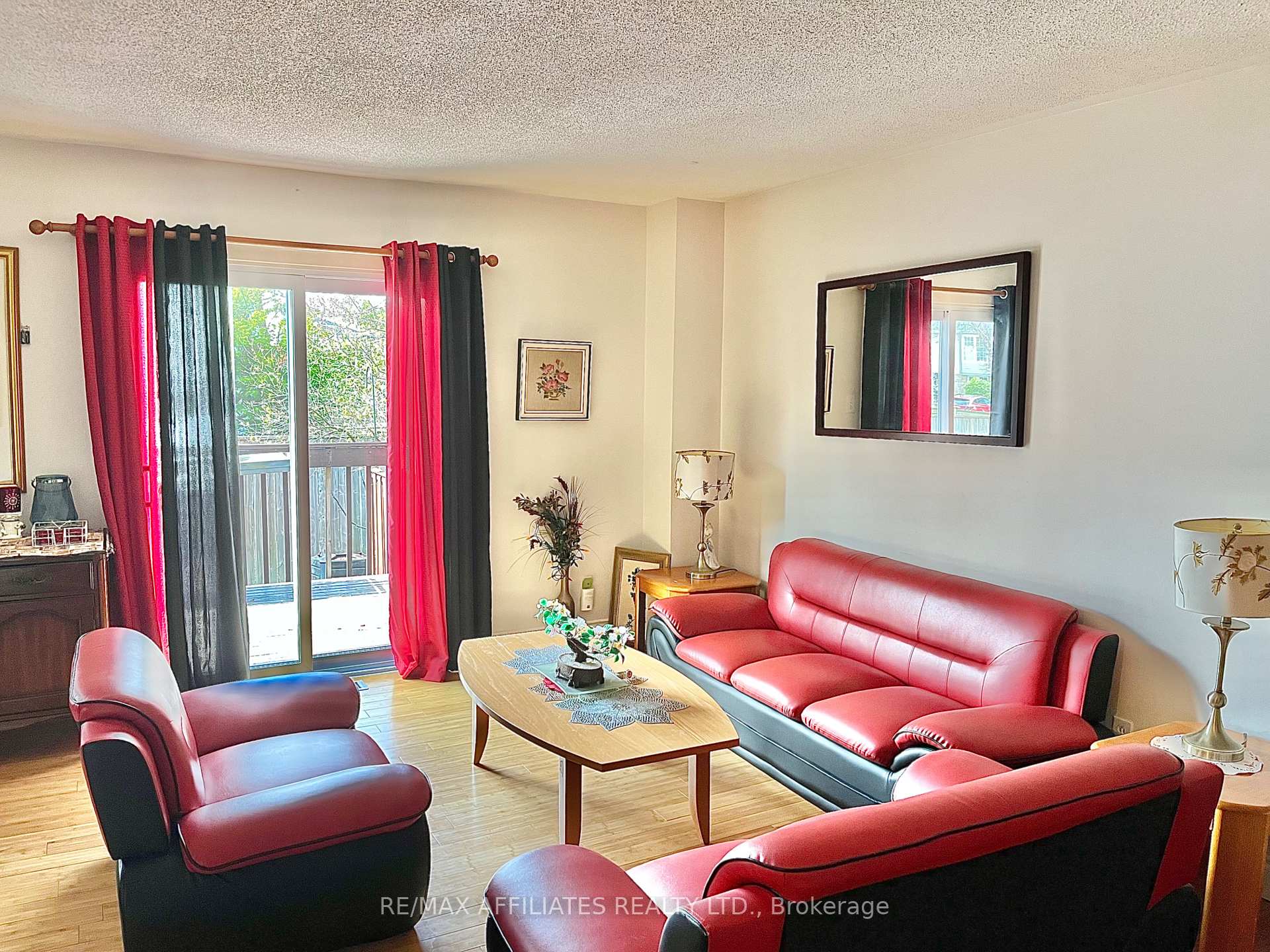 Photo 5 of 77B Glen Park Drive, Ottawa, Blackburn Hamlet (South) — HOMEH