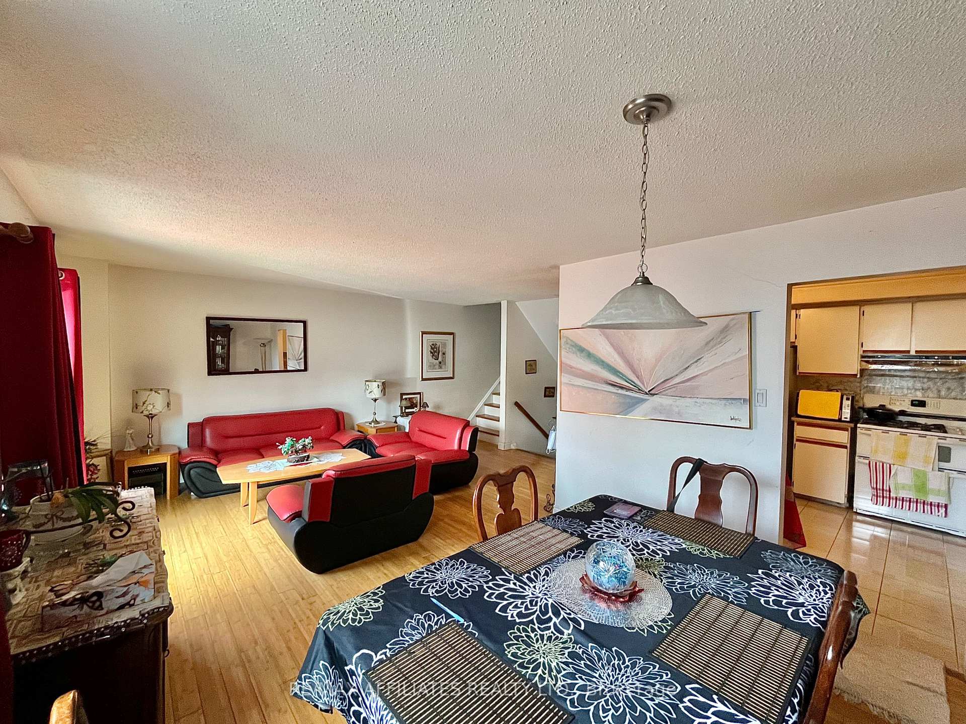 Photo 8 of 77B Glen Park Drive, Ottawa, Blackburn Hamlet (South) — HOMEH
