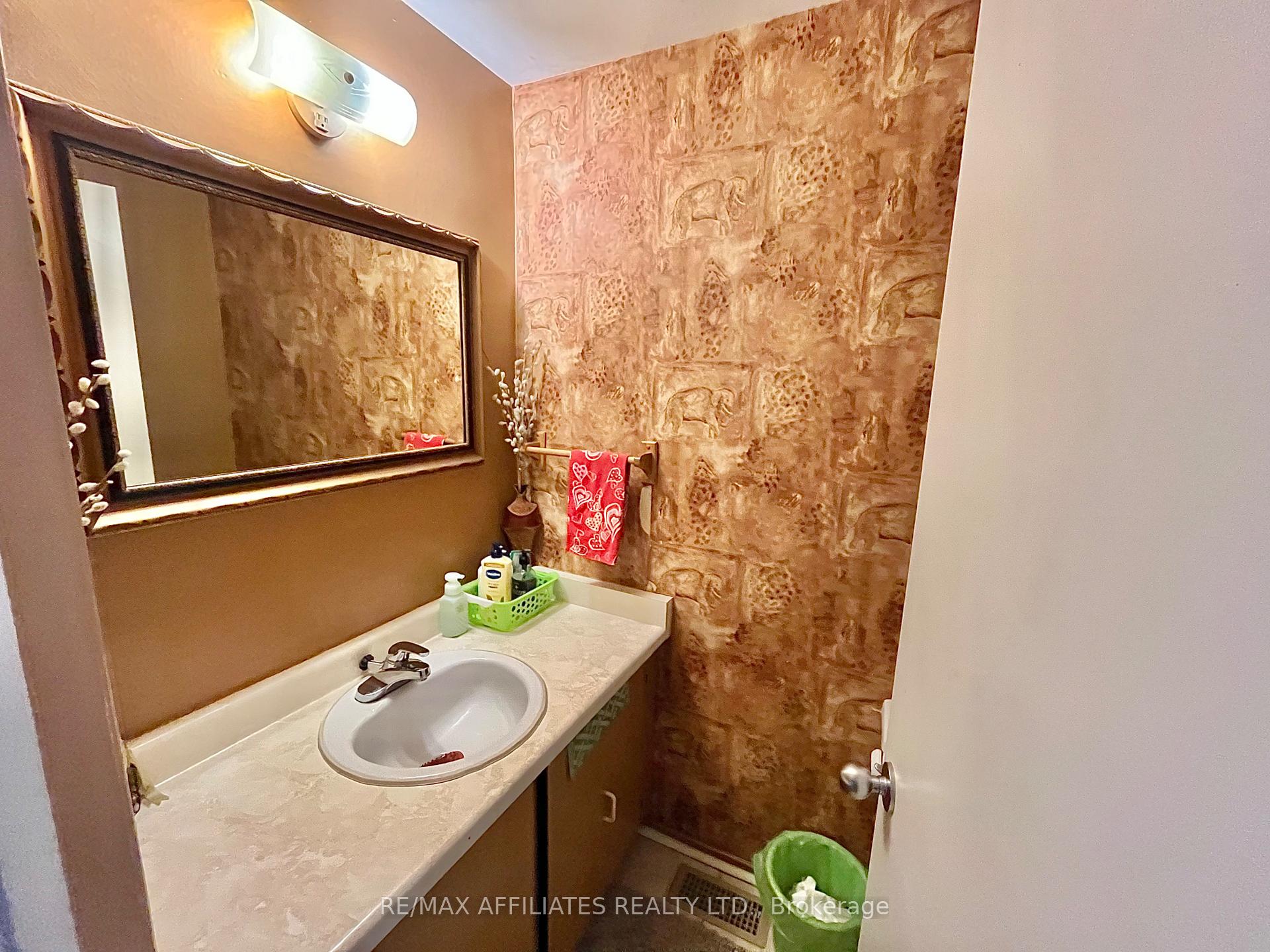 Photo 9 of 77B Glen Park Drive, Ottawa, Blackburn Hamlet (South) — HOMEH