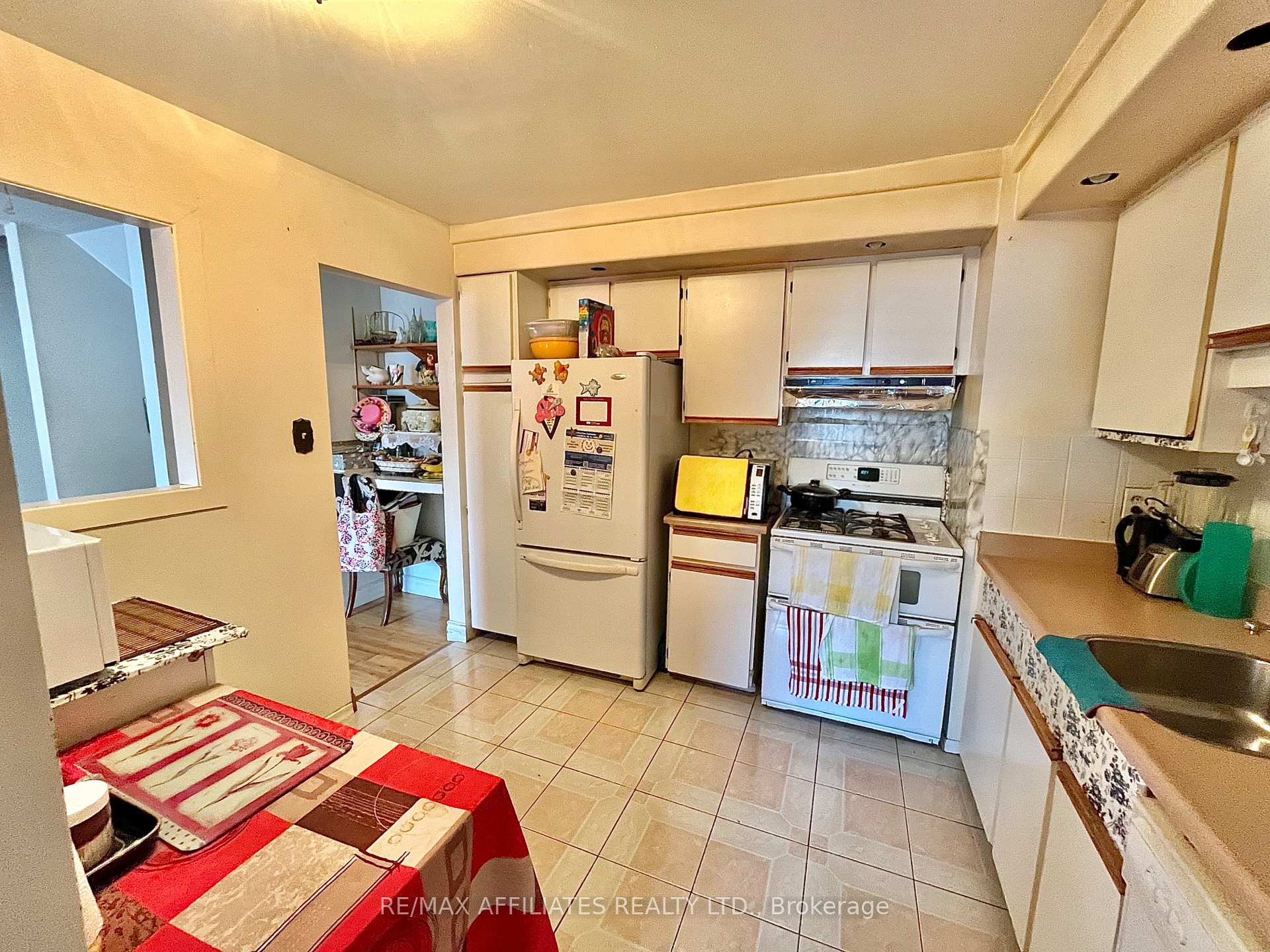 Photo 11 of 77B Glen Park Drive, Ottawa, Blackburn Hamlet (South) — HOMEH