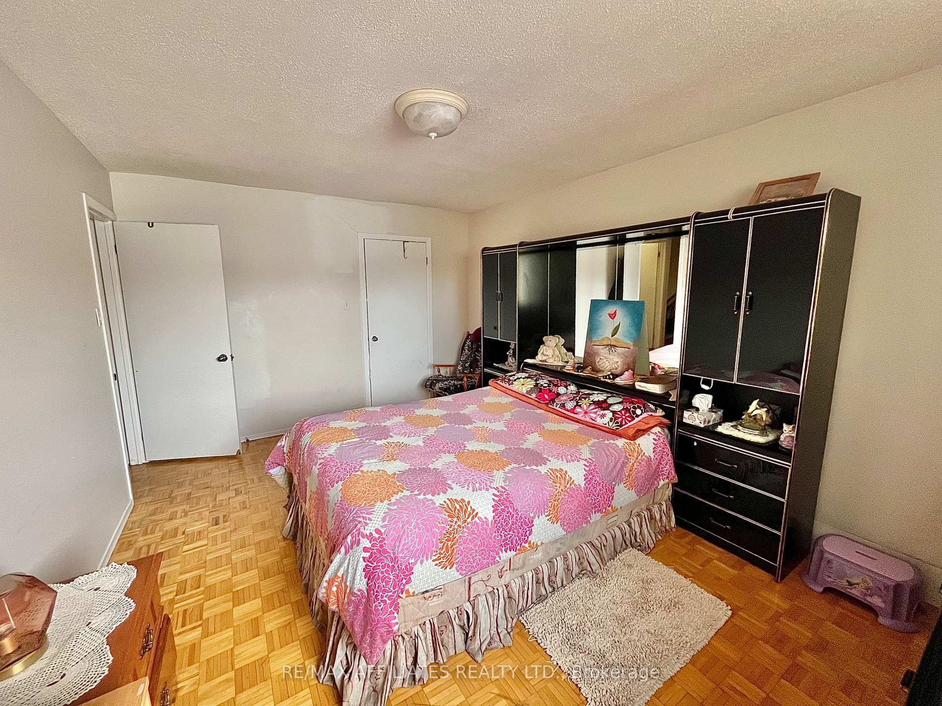 Photo 13 of 77B Glen Park Drive, Ottawa, Blackburn Hamlet (South) — HOMEH