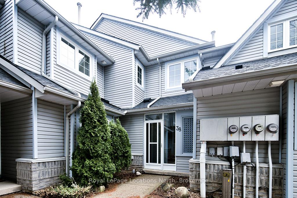Front of Unit 38, 146 Settlers Way