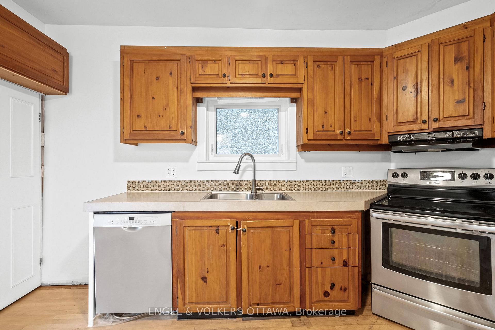 Photo 7 of 31 Morris Street, Ottawa, Glebe — HOMEH