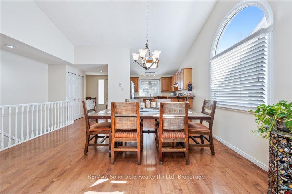 Photo 12 of 5 Quinte Crescent, Kitchener — HOMEH
