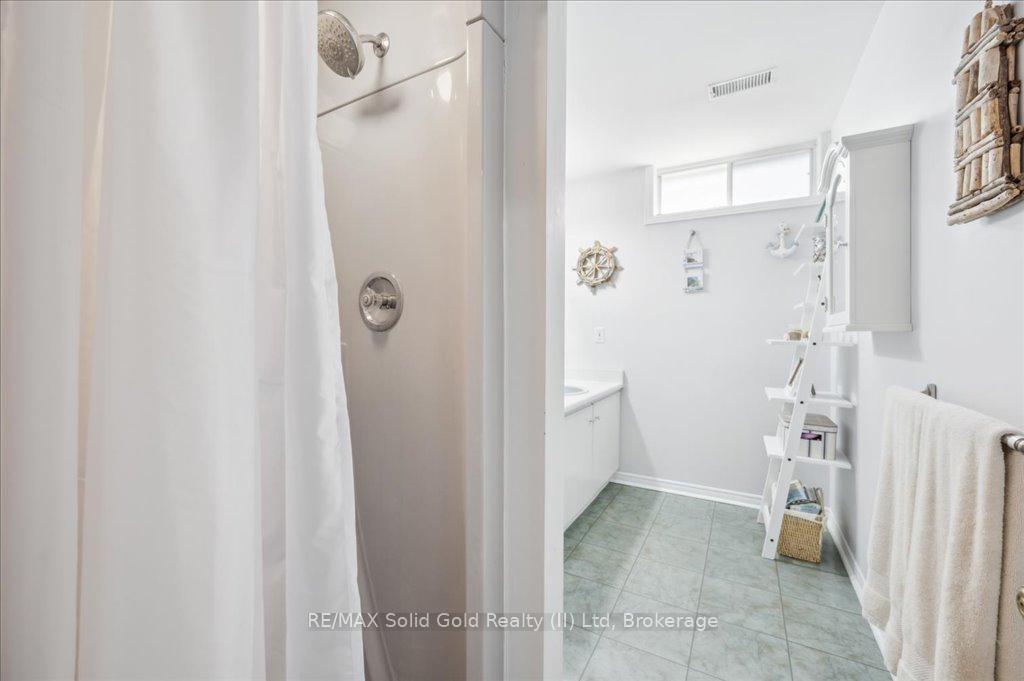 Photo 31 of 5 Quinte Crescent, Kitchener — HOMEH
