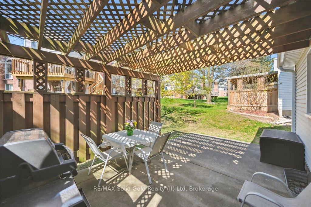 Photo 38 of 5 Quinte Crescent, Kitchener — HOMEH