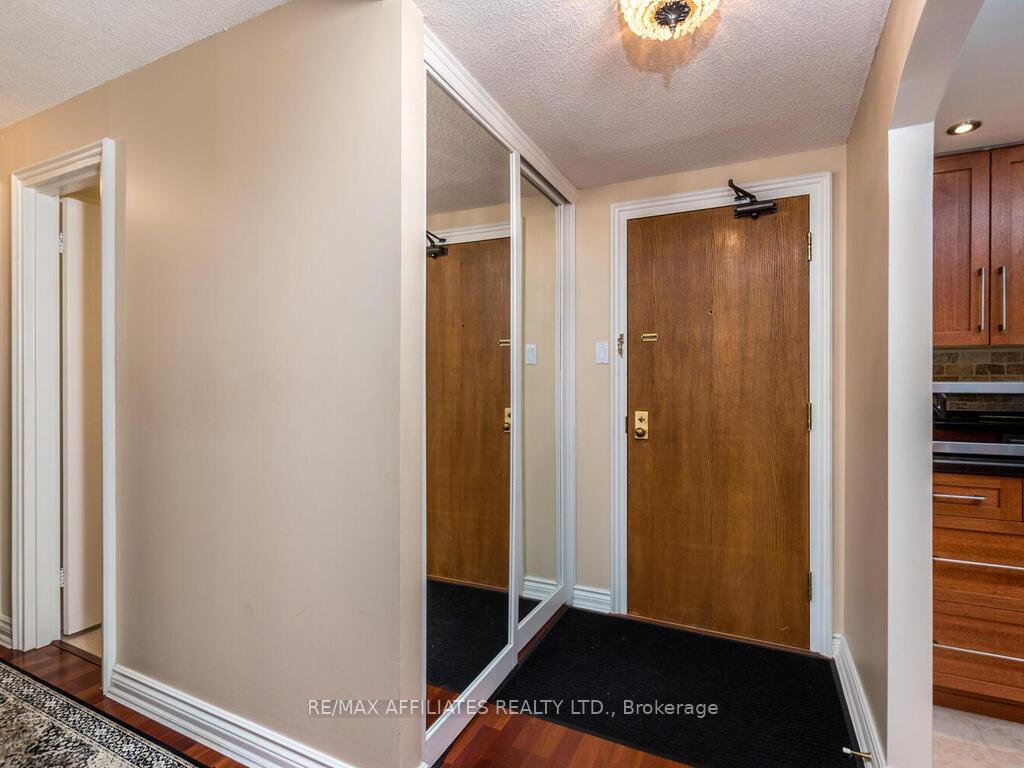 Photo 4 of Unit 914, 80 Sandcastle Drive, Ottawa, Leslie Park — HOMEH