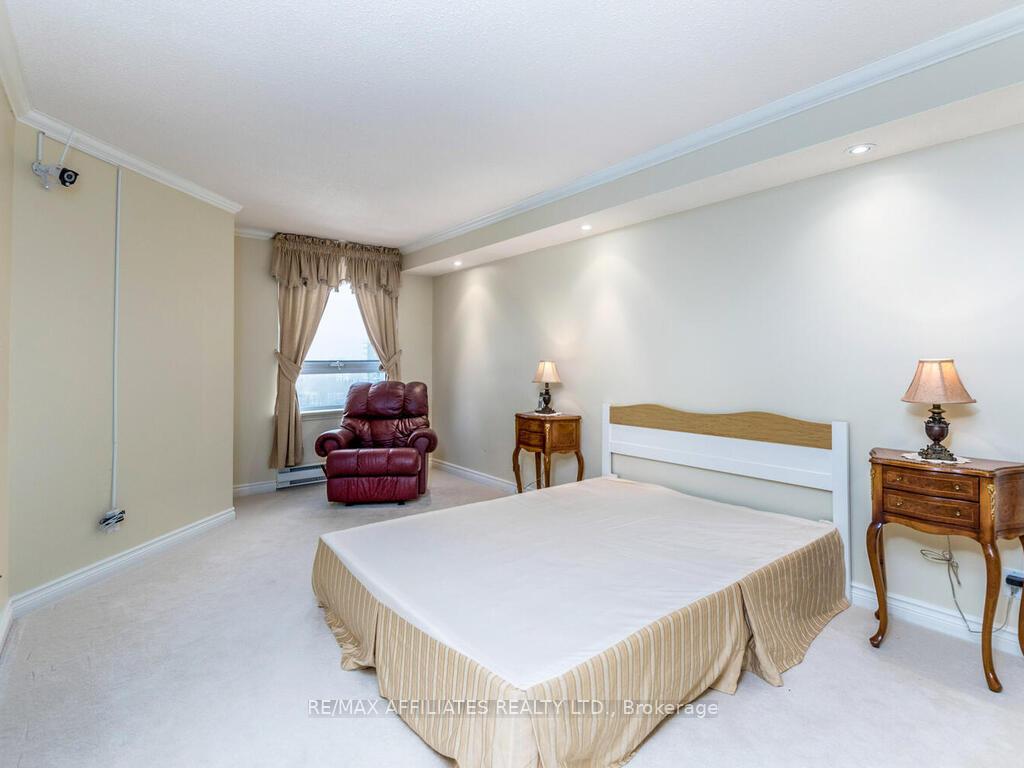 Photo 15 of Unit 914, 80 Sandcastle Drive, Ottawa, Leslie Park — HOMEH