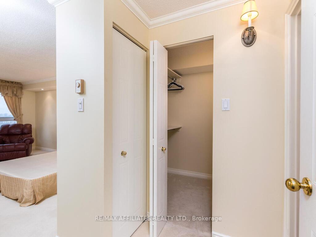 Photo 16 of Unit 914, 80 Sandcastle Drive, Ottawa, Leslie Park — HOMEH