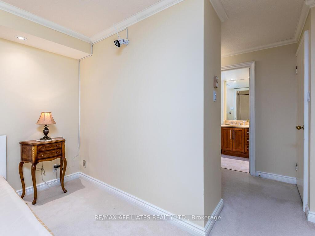 Photo 18 of Unit 914, 80 Sandcastle Drive, Ottawa, Leslie Park — HOMEH
