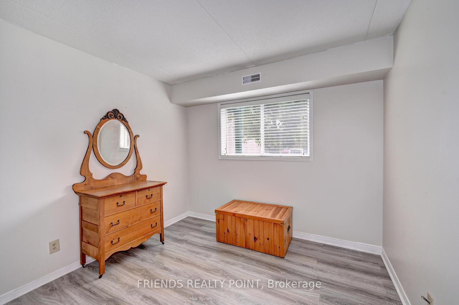 Photo 5 of Unit 1, 3085 Kingsway Drive, Kitchener, Vanier - Kitchener — HOMEH