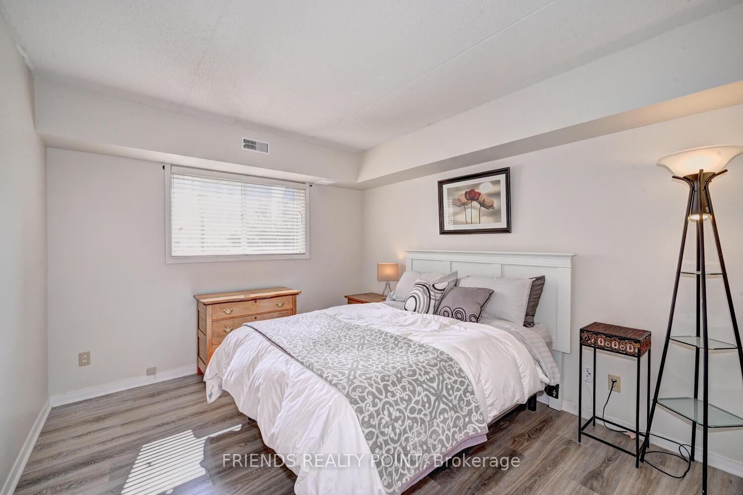 Photo 29 of Unit 1, 3085 Kingsway Drive, Kitchener, Vanier - Kitchener — HOMEH