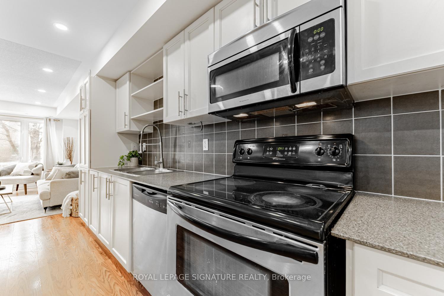 Photo 10 of Unit 5, 817 Dundas Street E, Toronto, South Riverdale — HOMEH