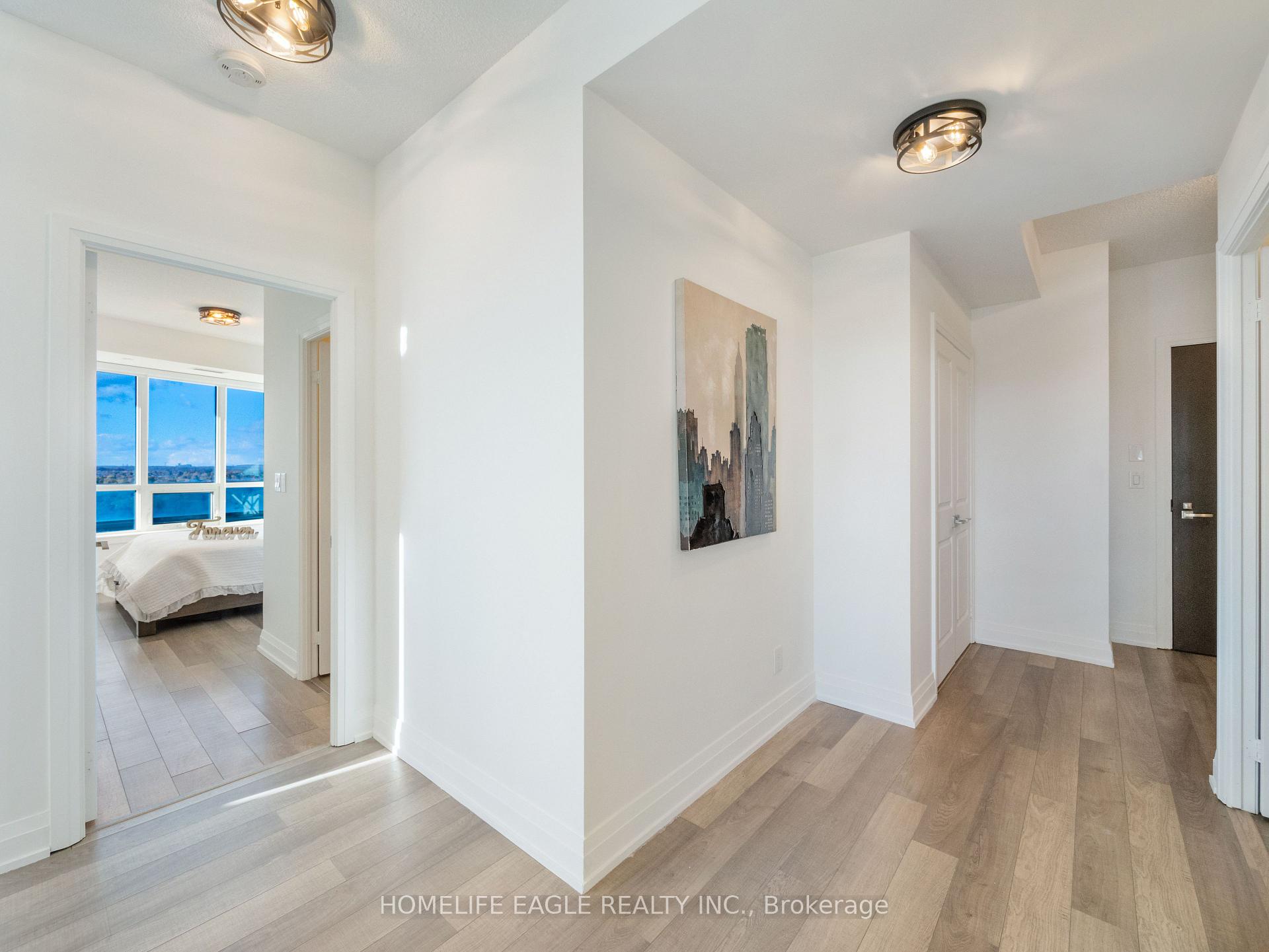 Photo 3 of Unit 725, 7161 Yonge Street, Markham, Grandview — HOMEH
