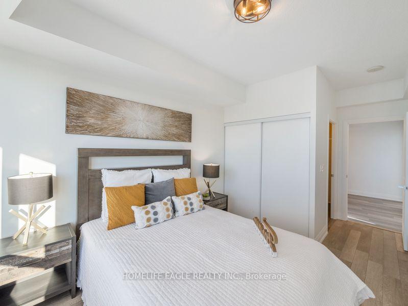 Photo 5 of Unit 725, 7161 Yonge Street, Markham, Grandview — HOMEH