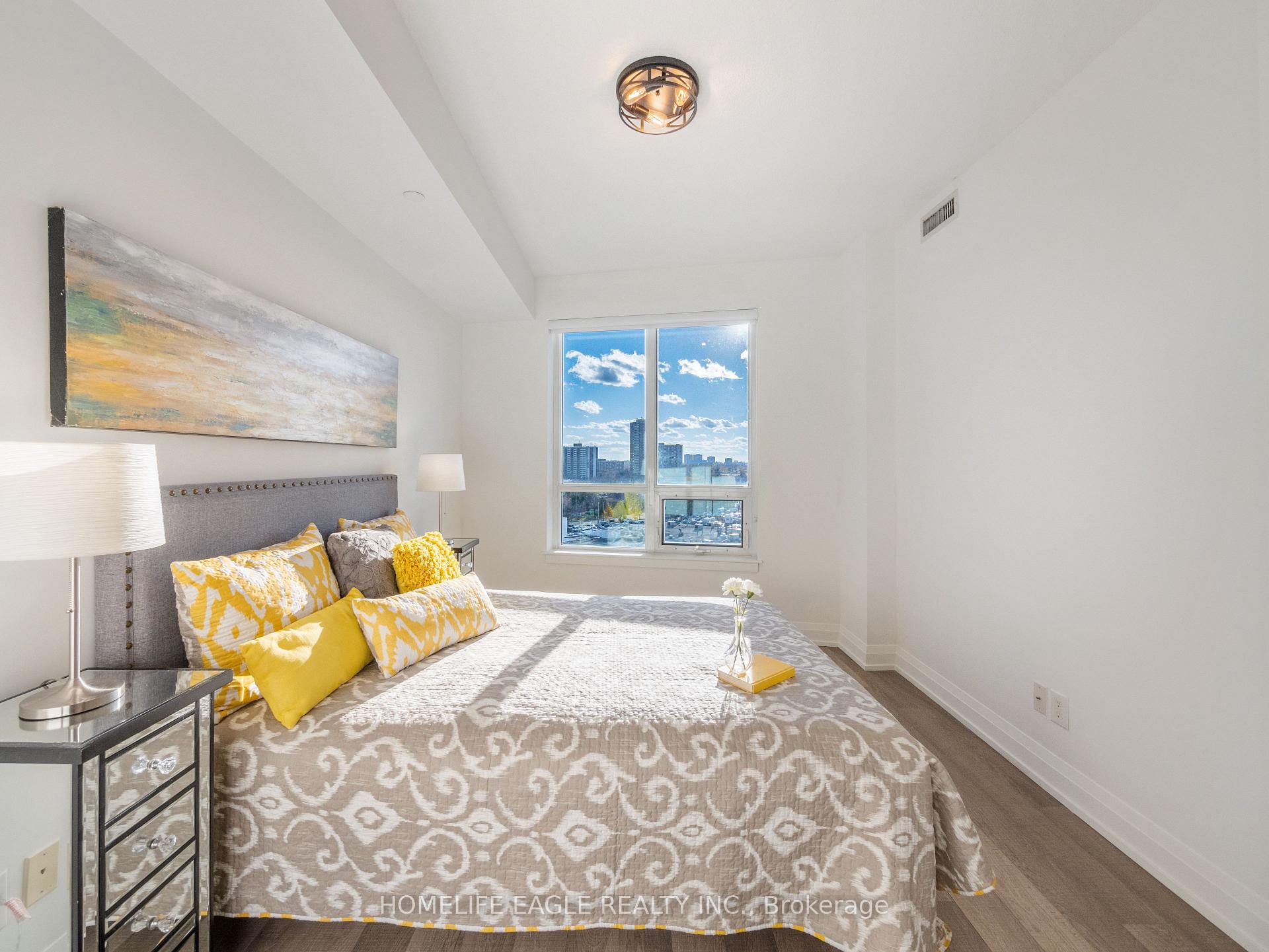 Photo 9 of Unit 725, 7161 Yonge Street, Markham, Grandview — HOMEH