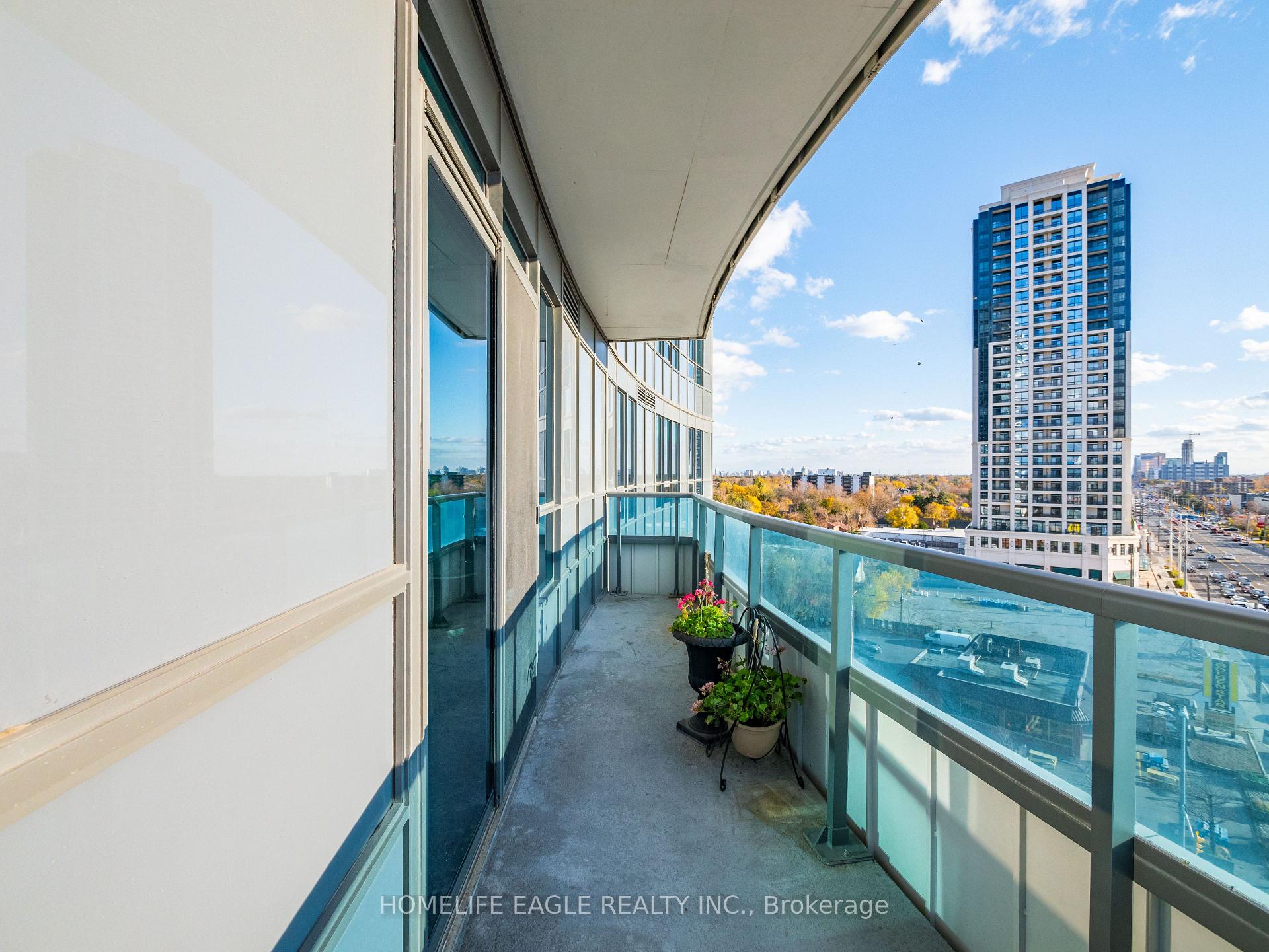 Photo 15 of Unit 725, 7161 Yonge Street, Markham, Grandview — HOMEH