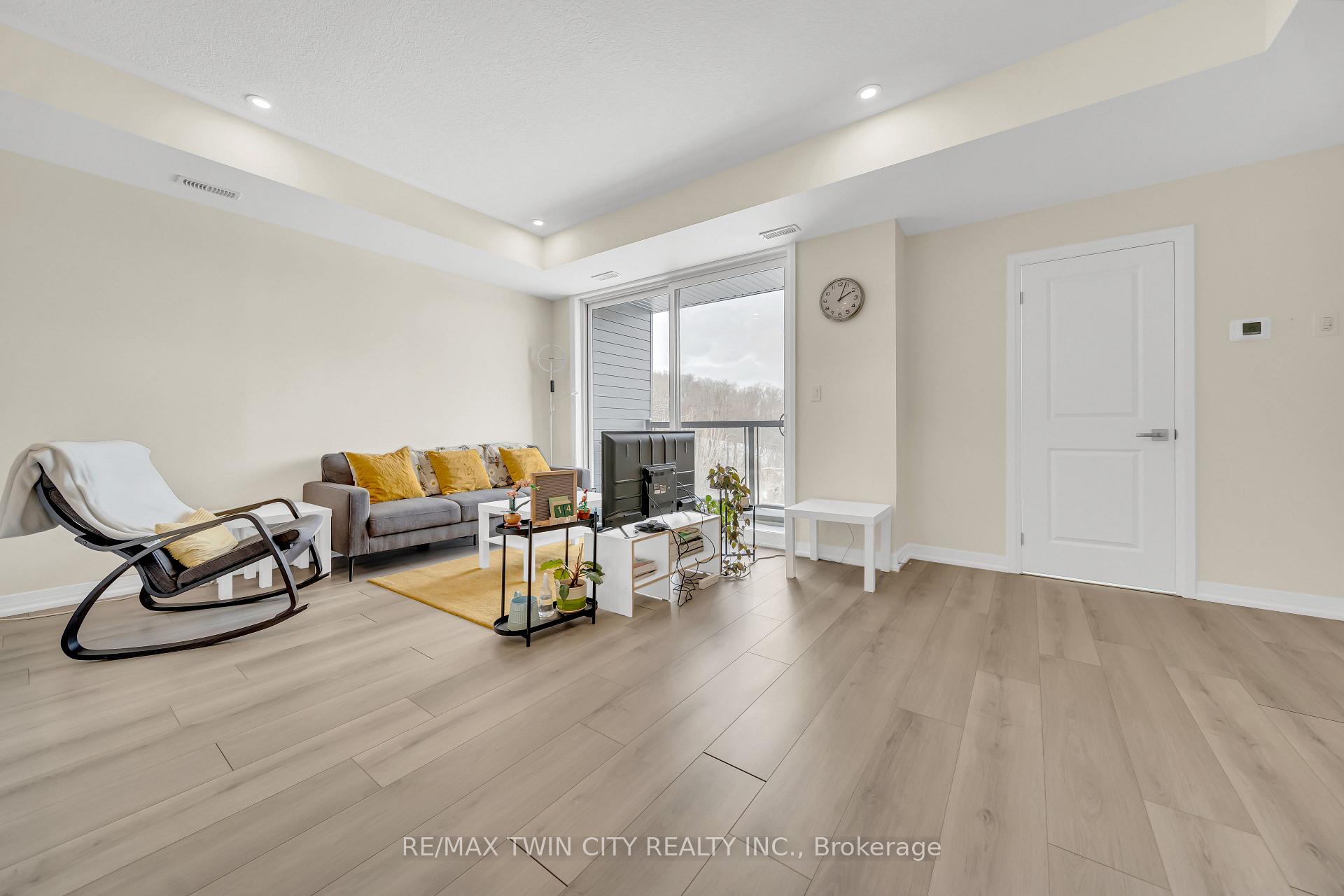 Photo 8 of Unit 50, 261 Woodbine Avenue, Kitchener — HOMEH