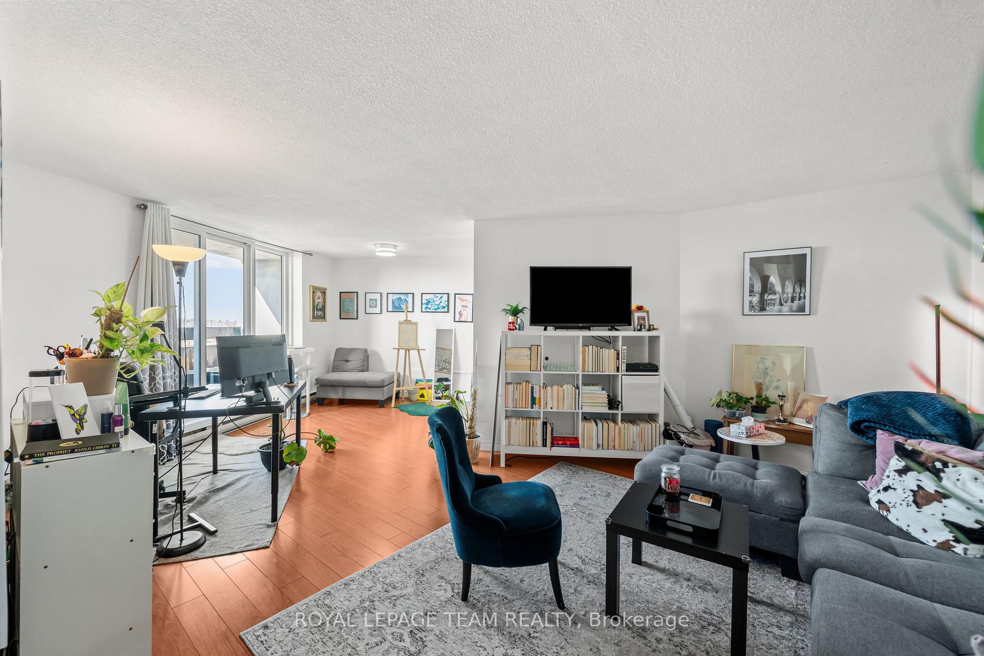 Photo 2 of Unit 1106, 2020 Jasmine Crescent, Ottawa, Beacon Hill South — HOMEH