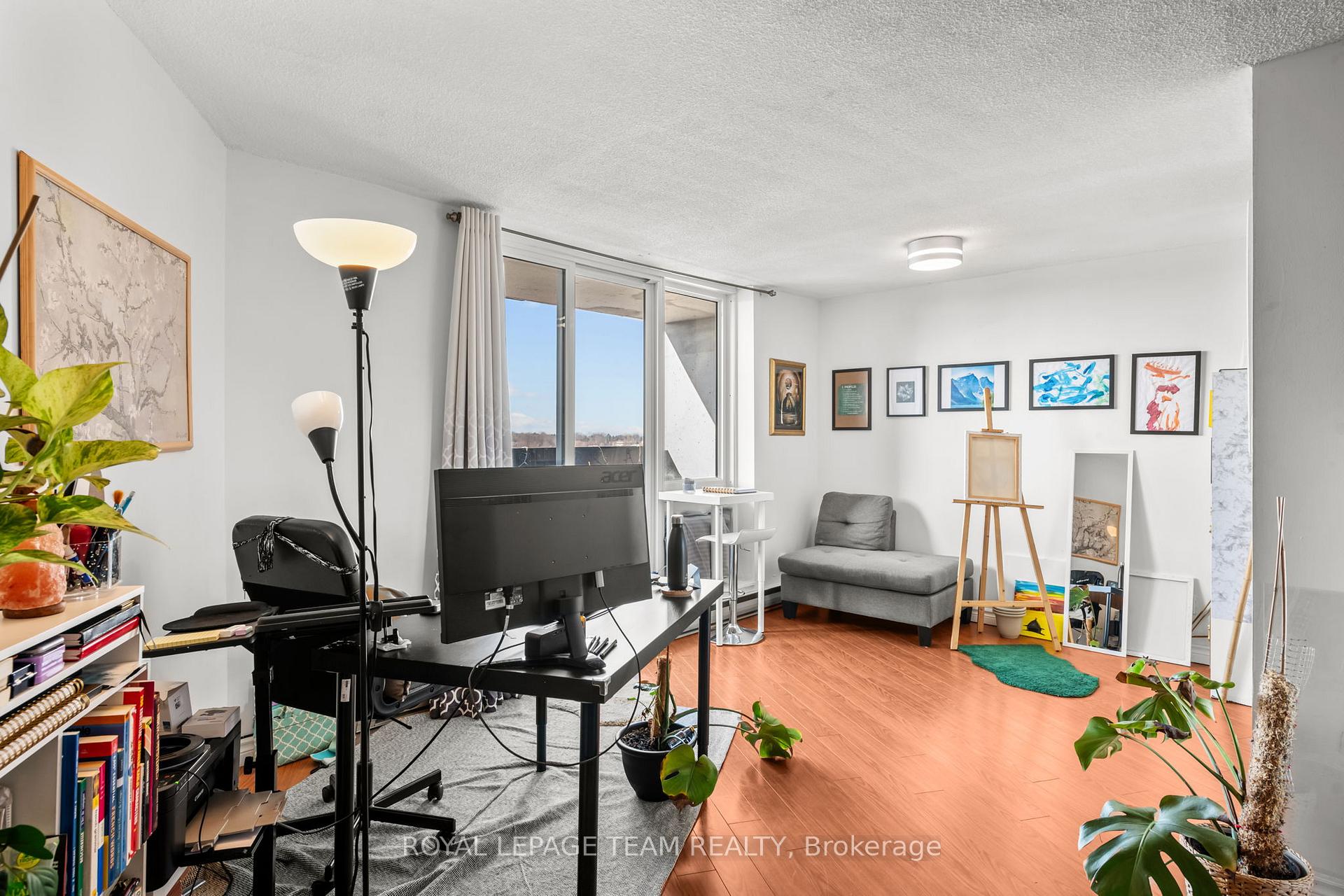 Photo 5 of Unit 1106, 2020 Jasmine Crescent, Ottawa, Beacon Hill South — HOMEH