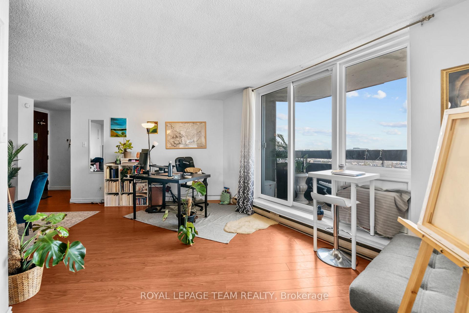 Photo 6 of Unit 1106, 2020 Jasmine Crescent, Ottawa, Beacon Hill South — HOMEH