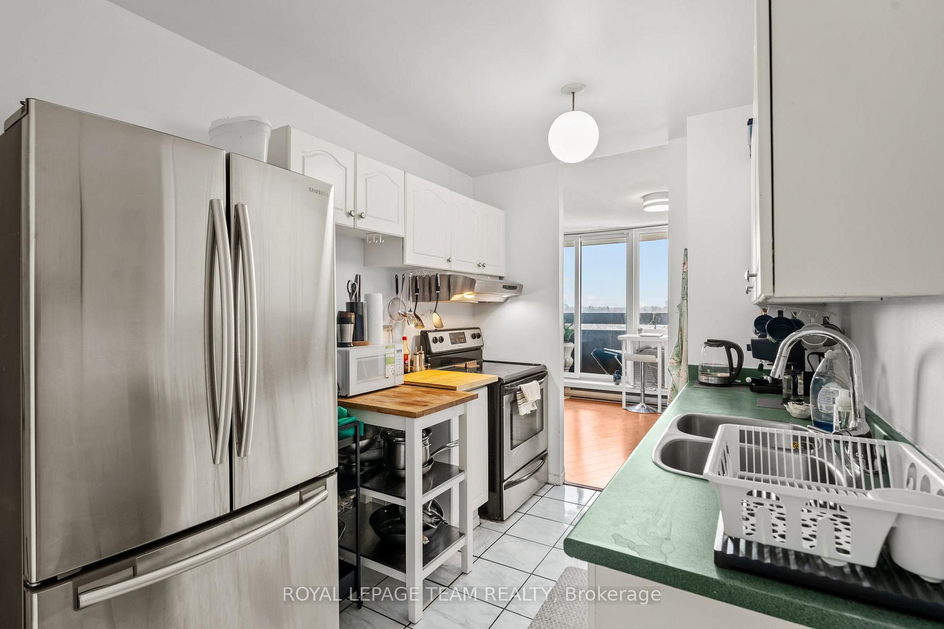 Photo 10 of Unit 1106, 2020 Jasmine Crescent, Ottawa, Beacon Hill South — HOMEH