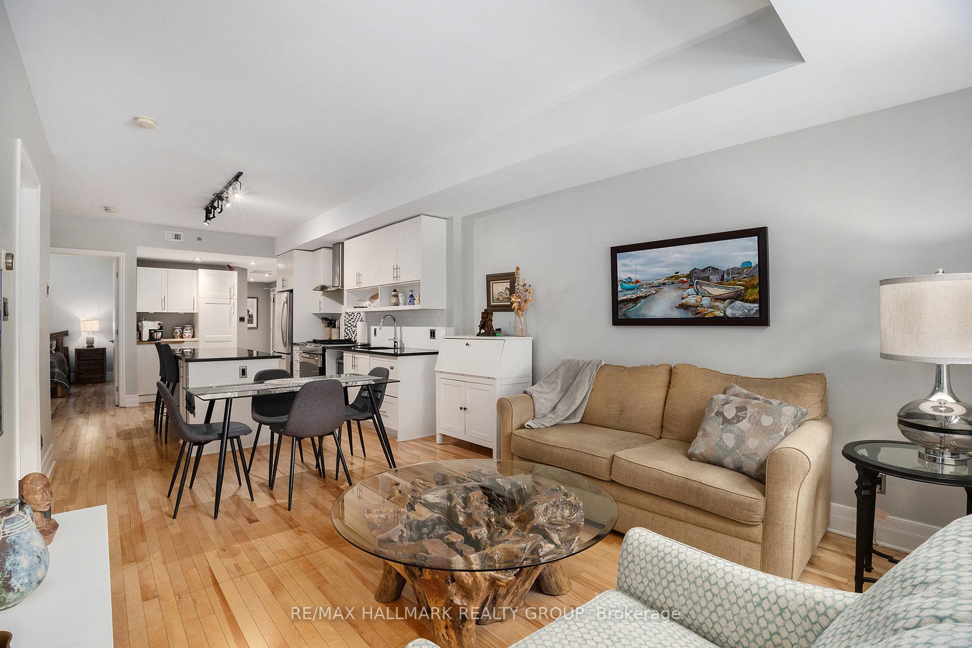 Photo 6 of Unit 105, 808 Bronson Avenue, Ottawa, Dows Lake — HOMEH