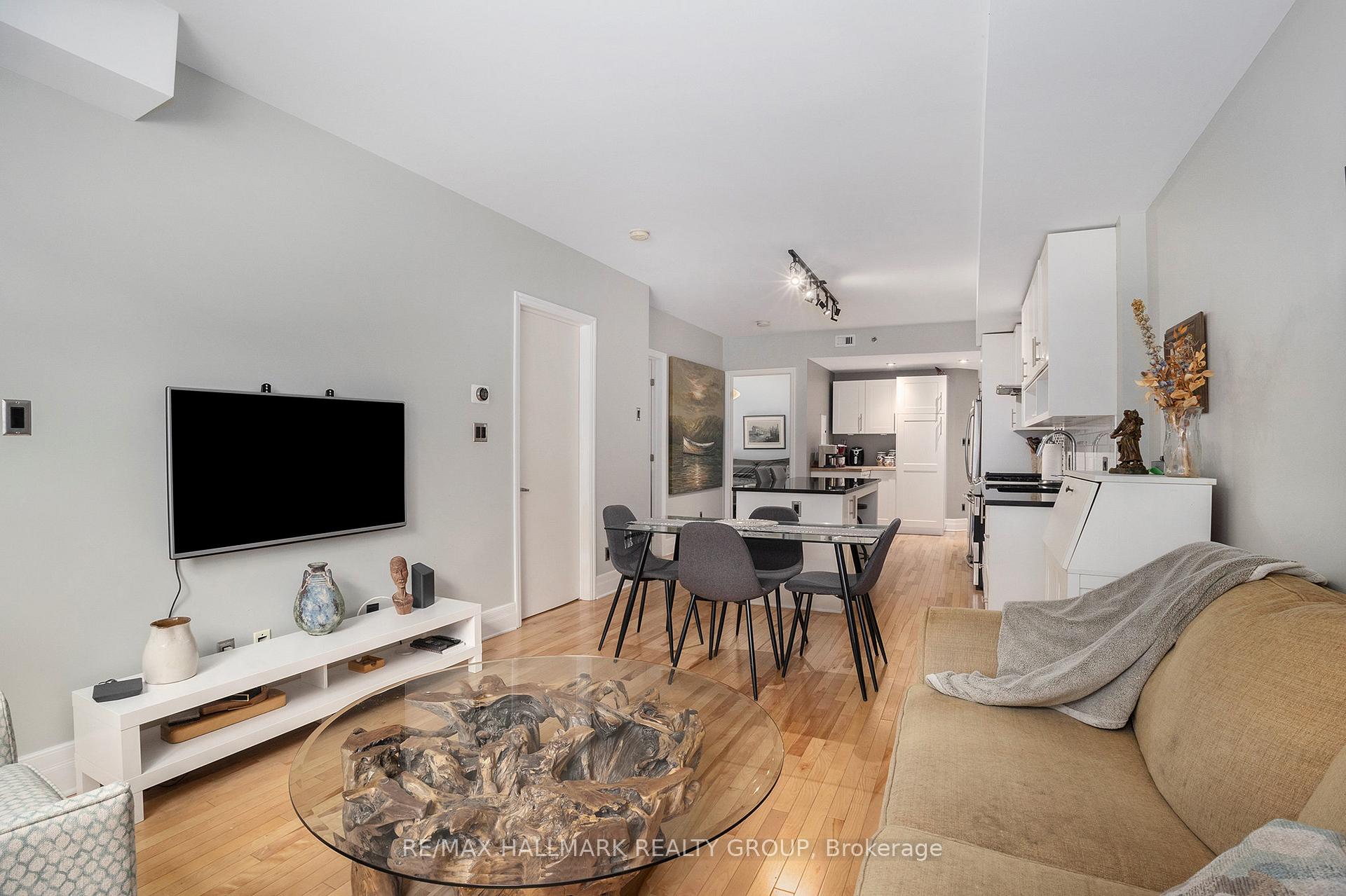 Photo 7 of Unit 105, 808 Bronson Avenue, Ottawa, Dows Lake — HOMEH