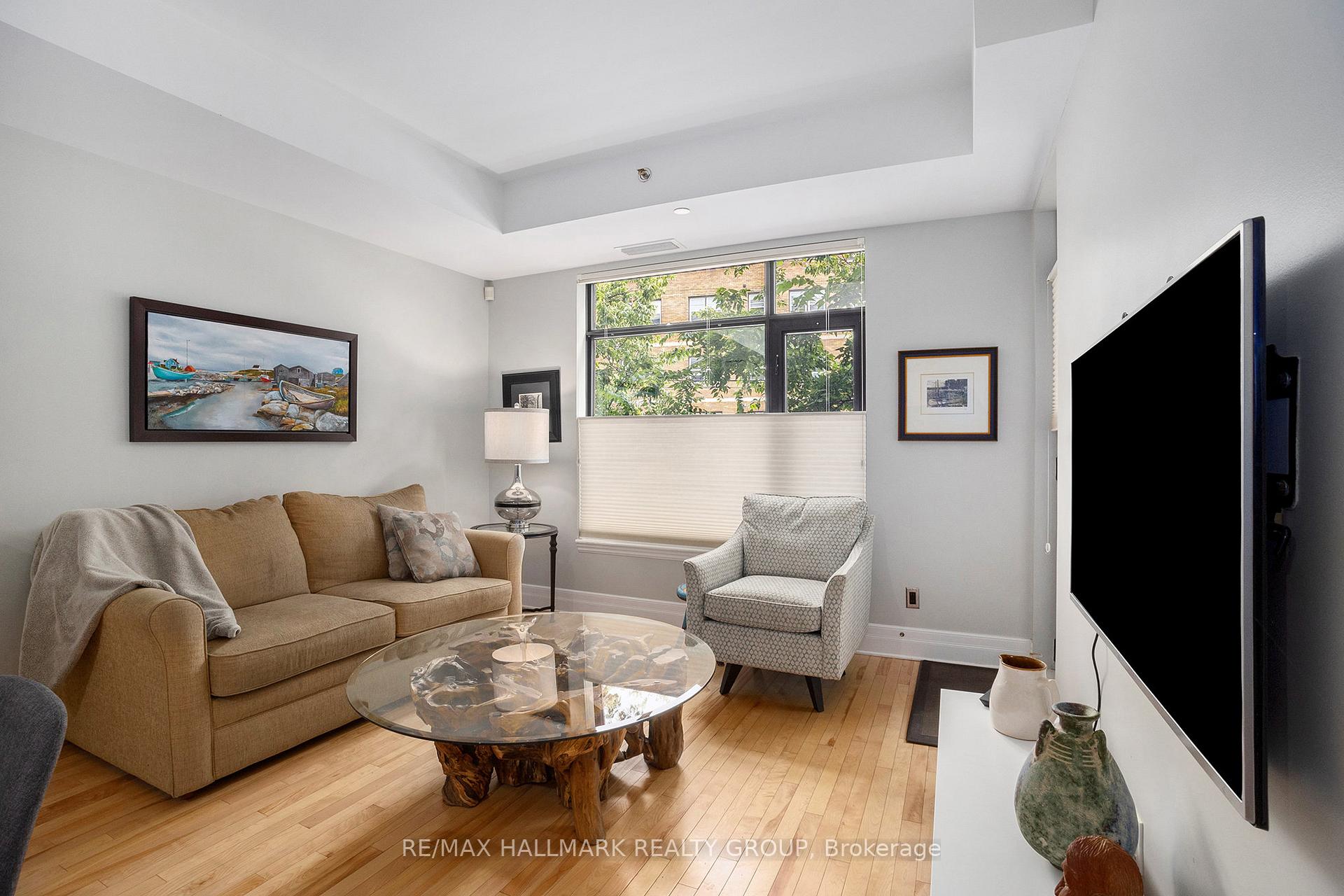 Photo 9 of Unit 105, 808 Bronson Avenue, Ottawa, Dows Lake — HOMEH