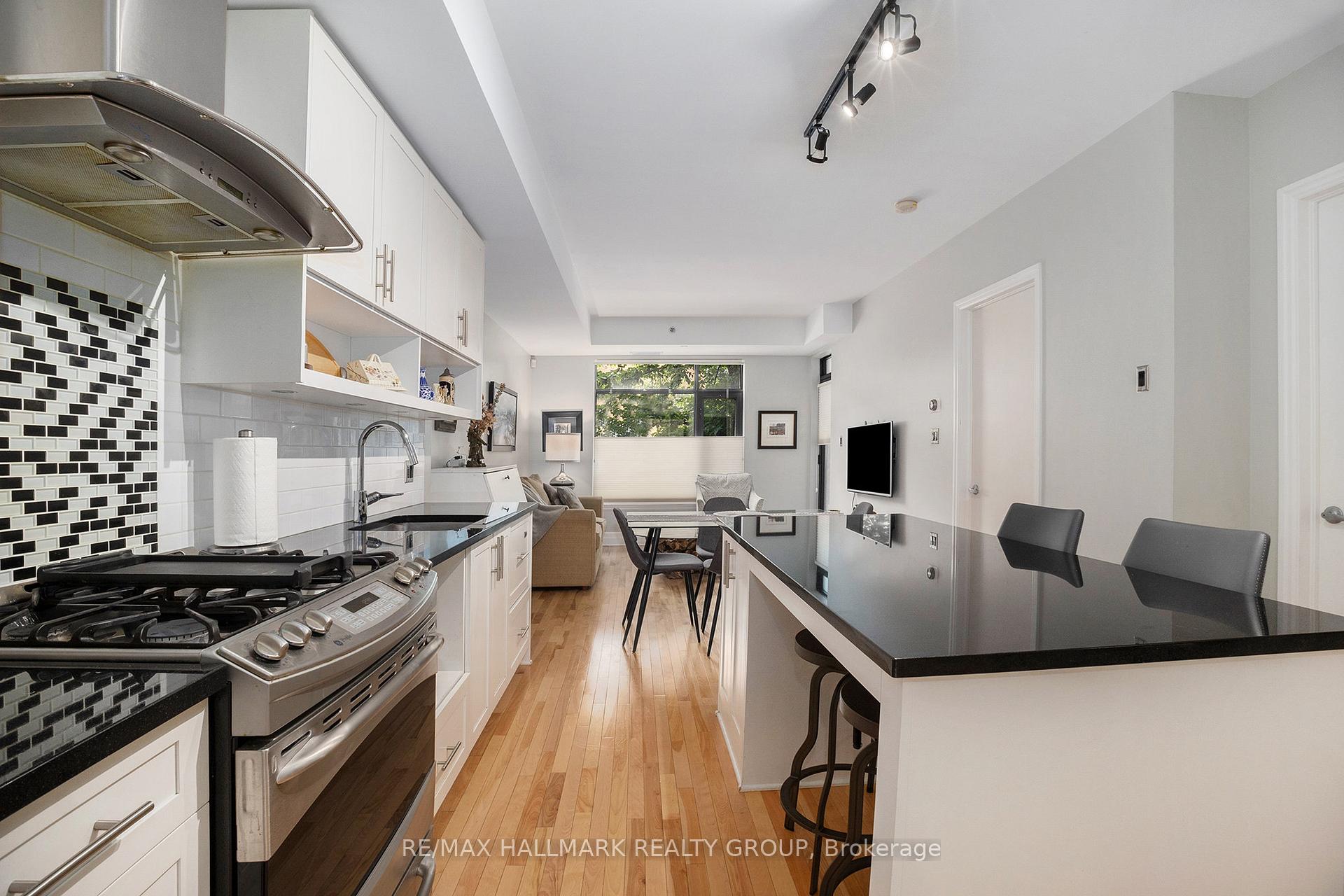 Photo 13 of Unit 105, 808 Bronson Avenue, Ottawa, Dows Lake — HOMEH