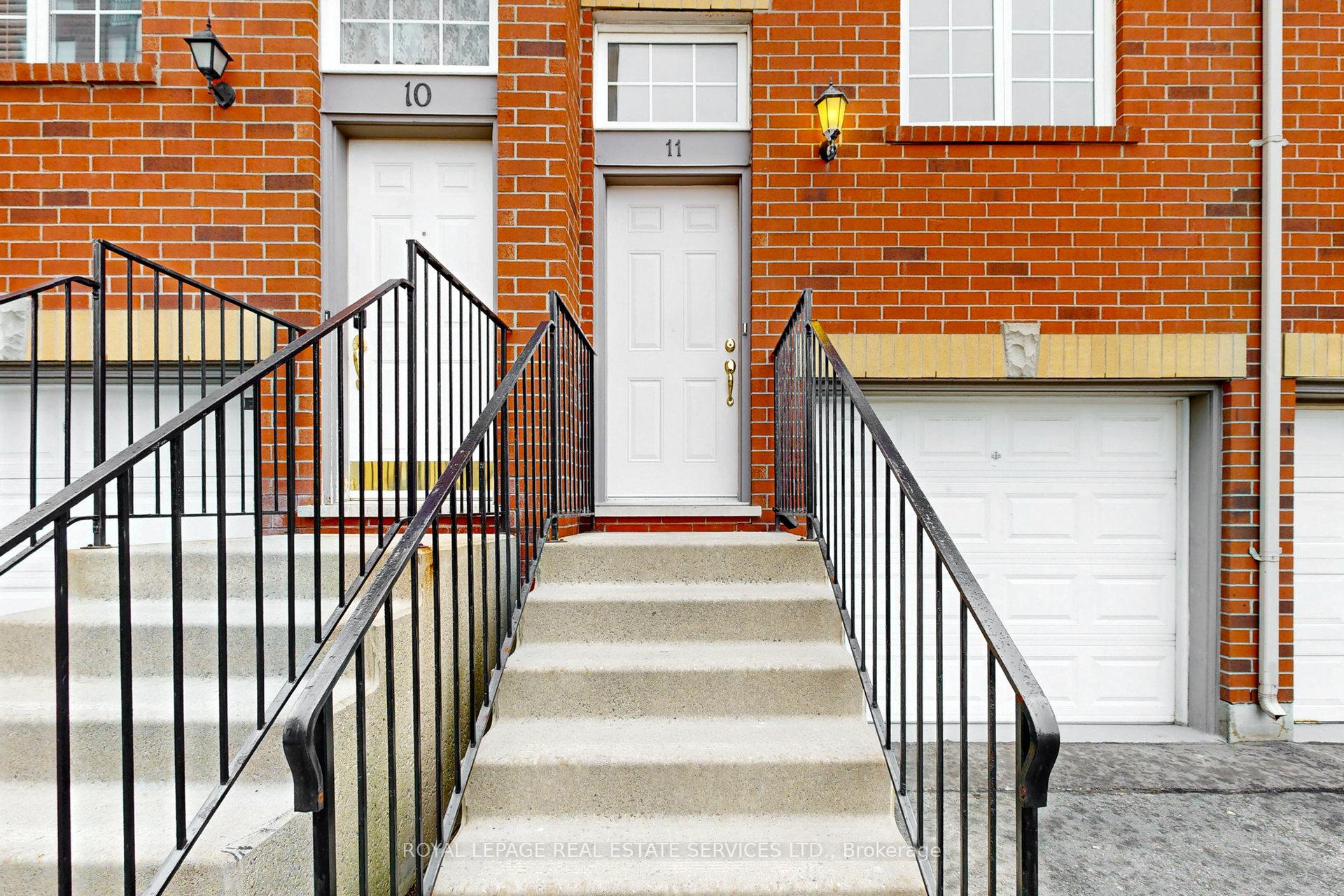 Photo 2 of Unit 11, 1623 Pickering Parkway, Pickering, Village East — HOMEH