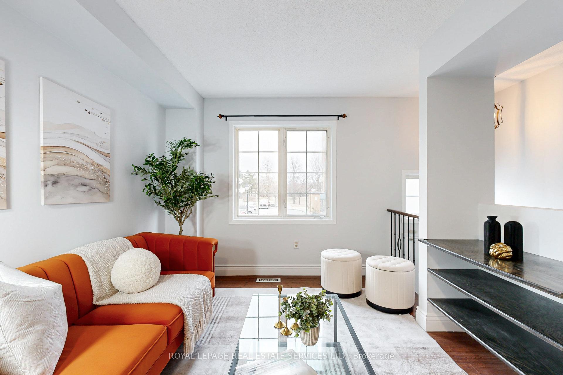 Photo 4 of Unit 11, 1623 Pickering Parkway, Pickering, Village East — HOMEH