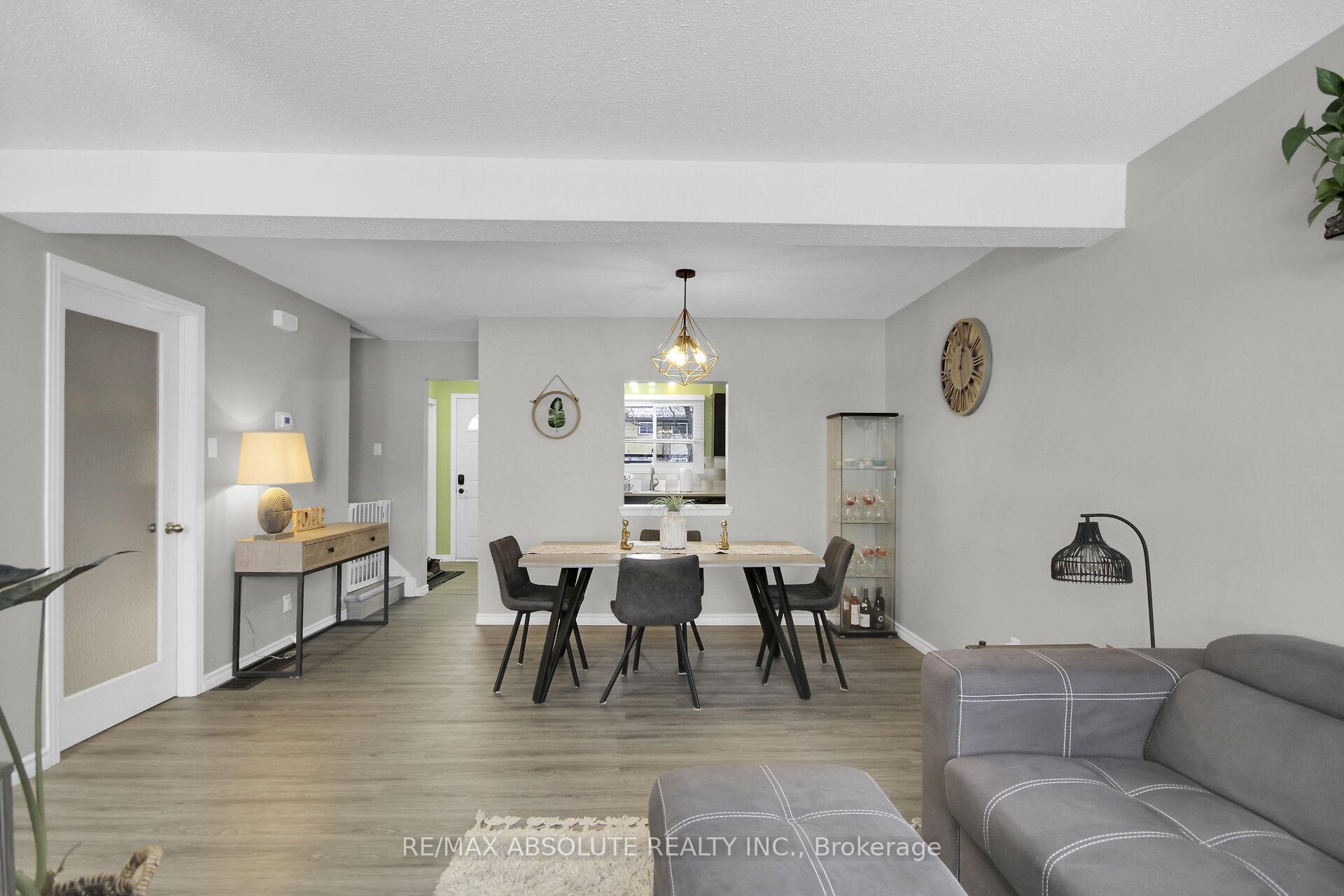 Photo 9 of 1356 Bakker Court, Ottawa, Convent Glen South — HOMEH