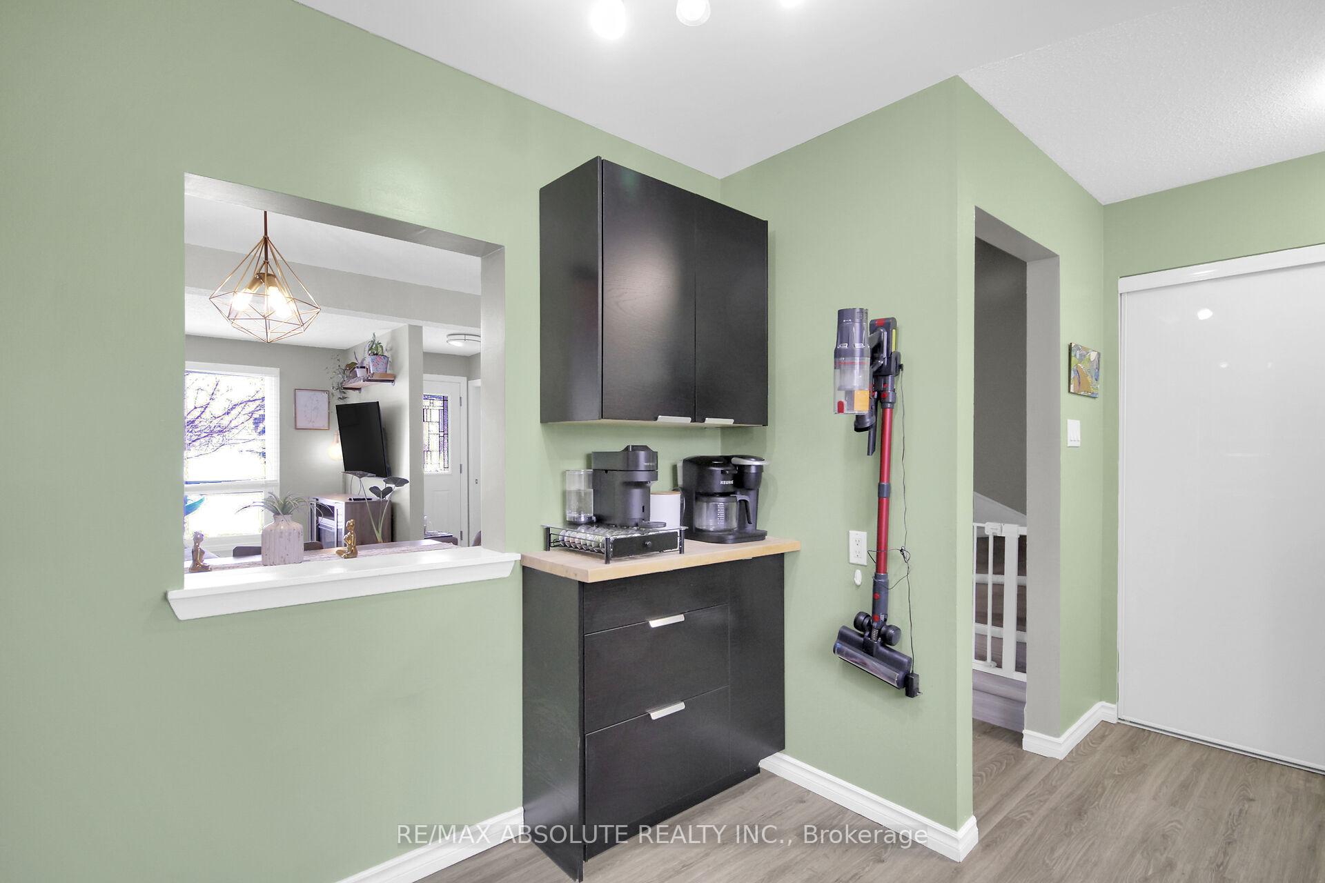 Photo 15 of 1356 Bakker Court, Ottawa, Convent Glen South — HOMEH