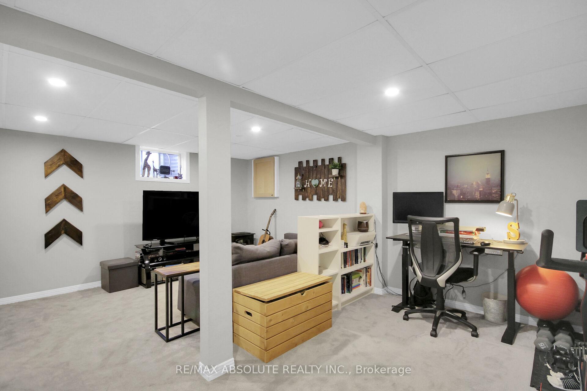 Photo 32 of 1356 Bakker Court, Ottawa, Convent Glen South — HOMEH