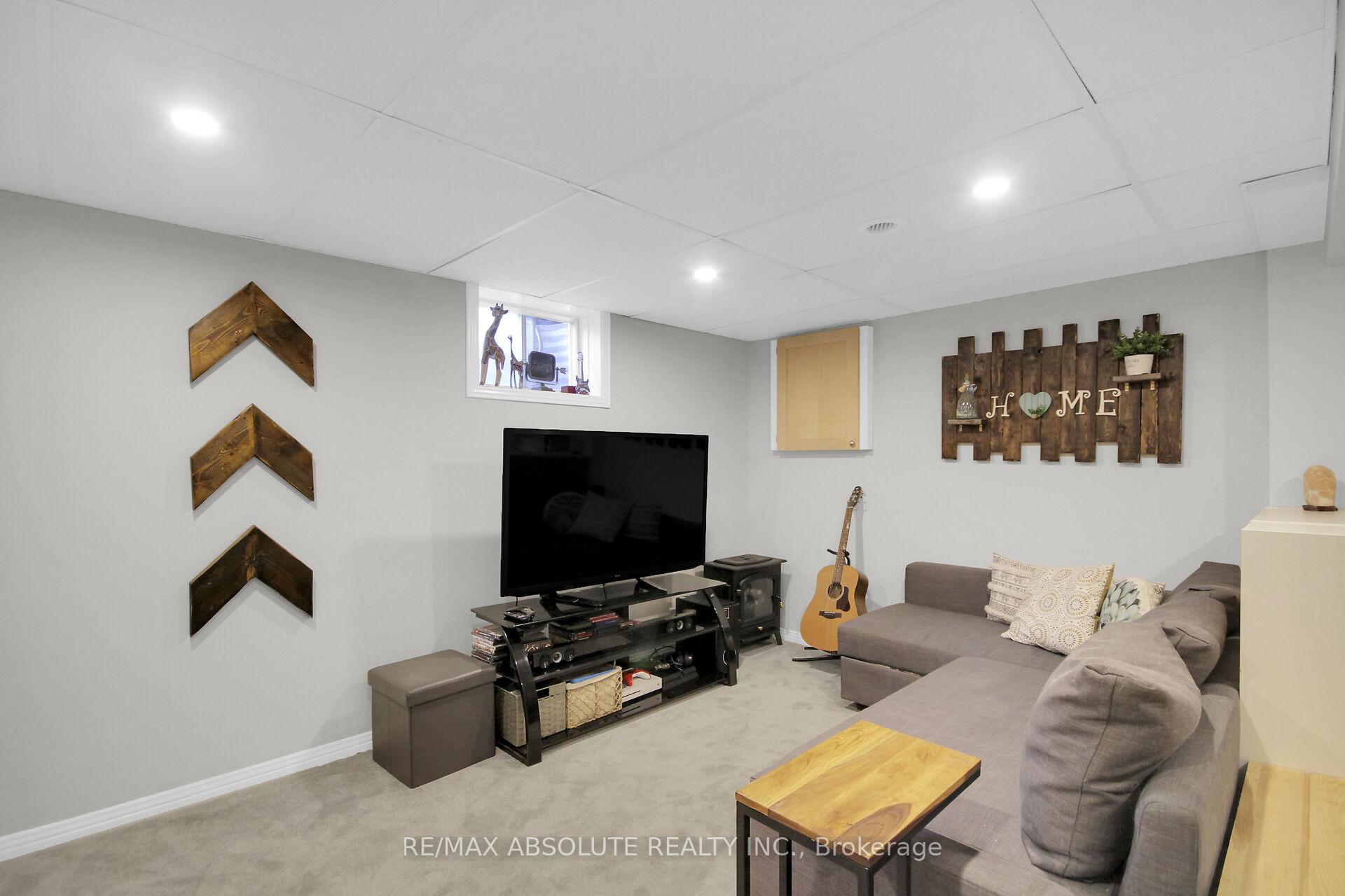Photo 33 of 1356 Bakker Court, Ottawa, Convent Glen South — HOMEH
