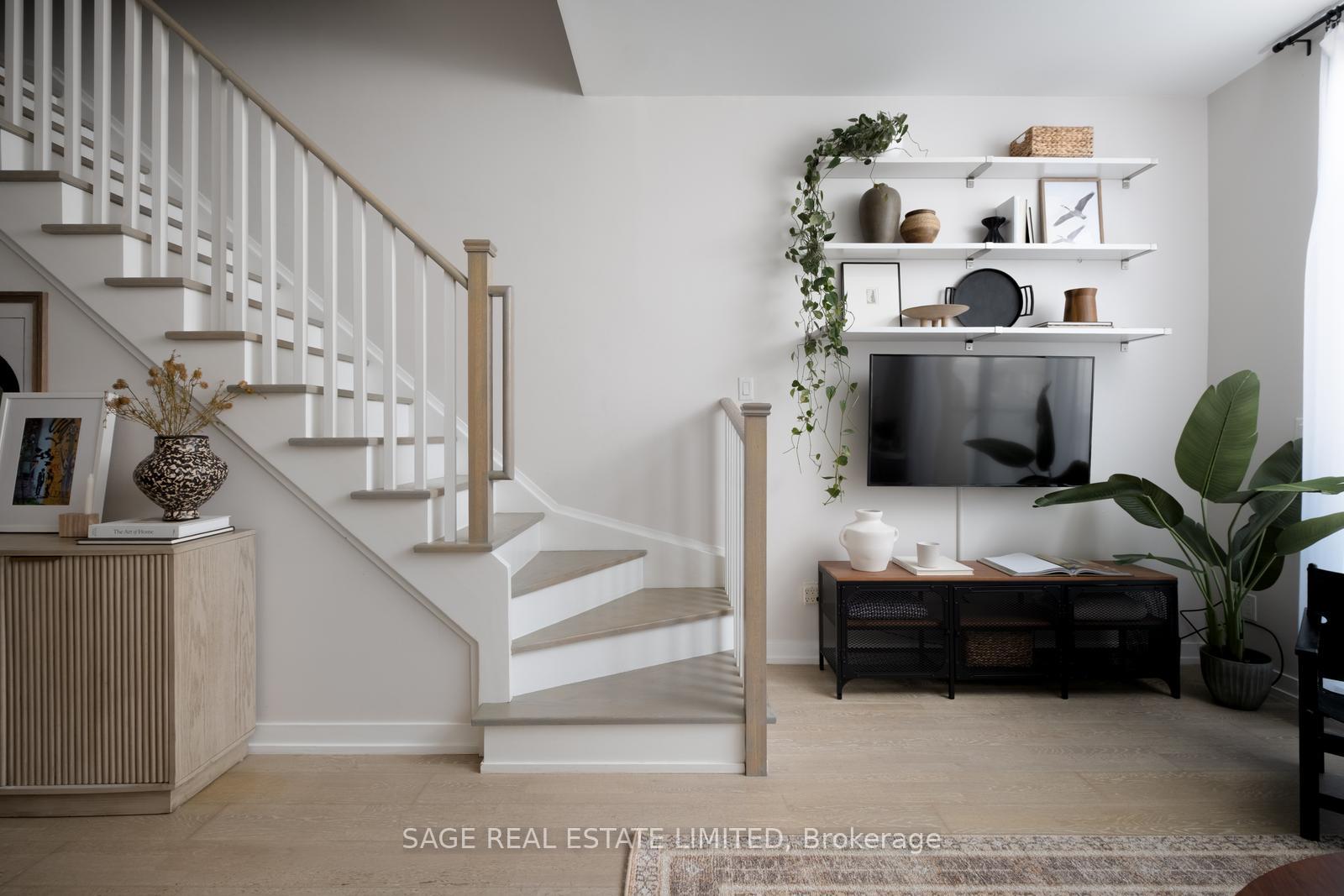 Photo 6 of Unit 8, 1321 Gerrard Street E, Toronto, Greenwood-Coxwell — HOMEH