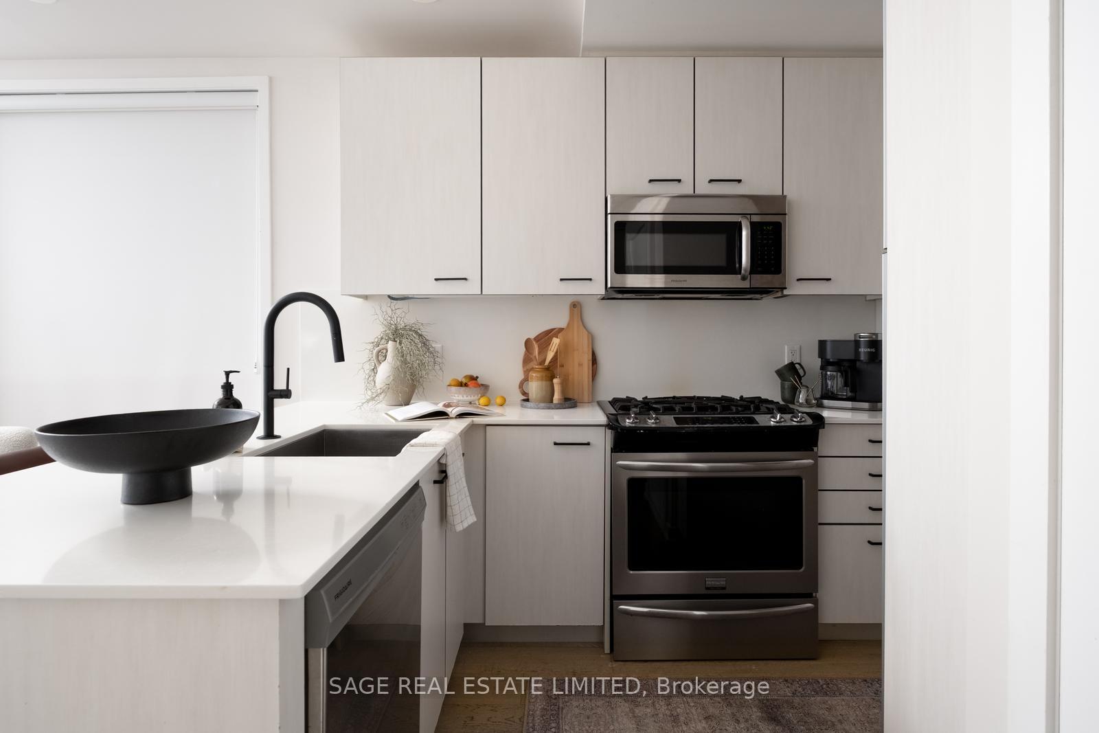 Photo 13 of Unit 8, 1321 Gerrard Street E, Toronto, Greenwood-Coxwell — HOMEH