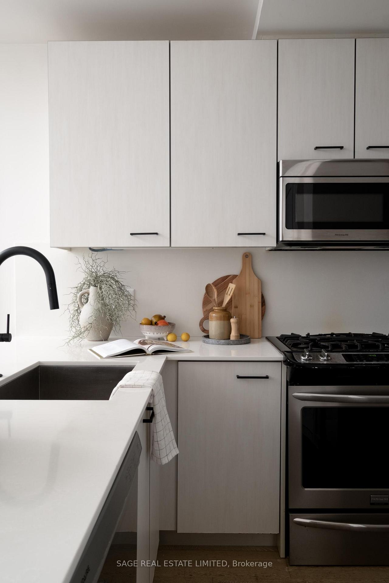 Photo 14 of Unit 8, 1321 Gerrard Street E, Toronto, Greenwood-Coxwell — HOMEH