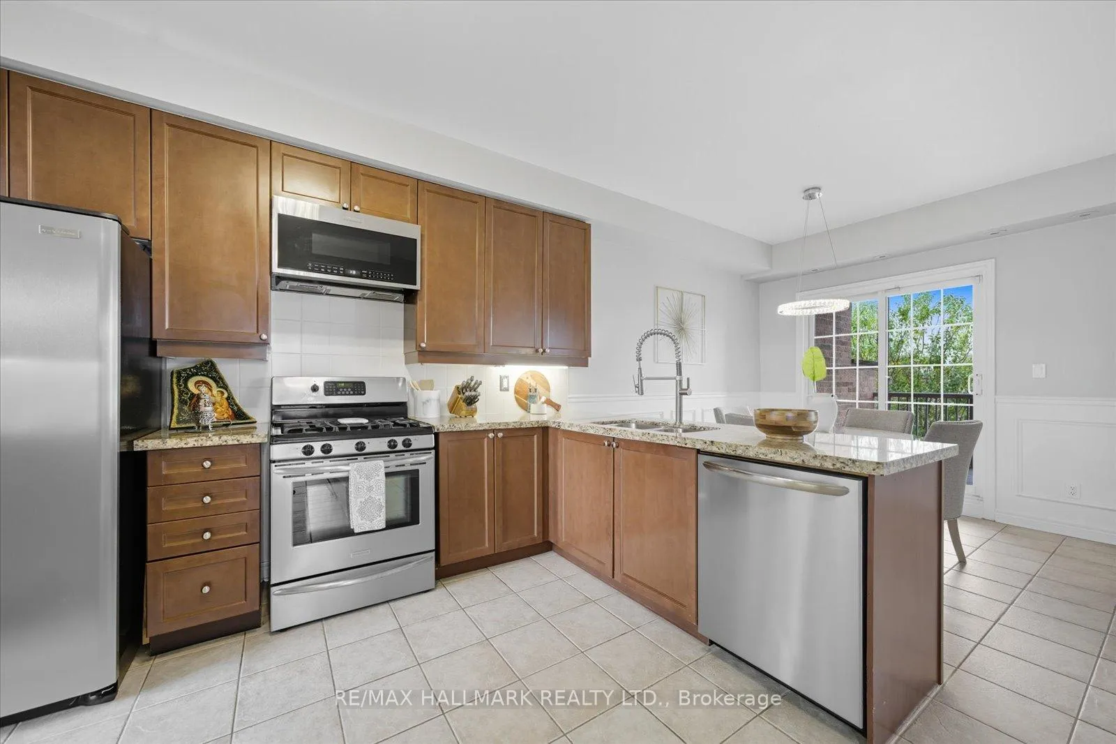 Photo 15 of Unit 23, 20 Greensborough Villag Circle, Markham, Greensborough — HOMEH