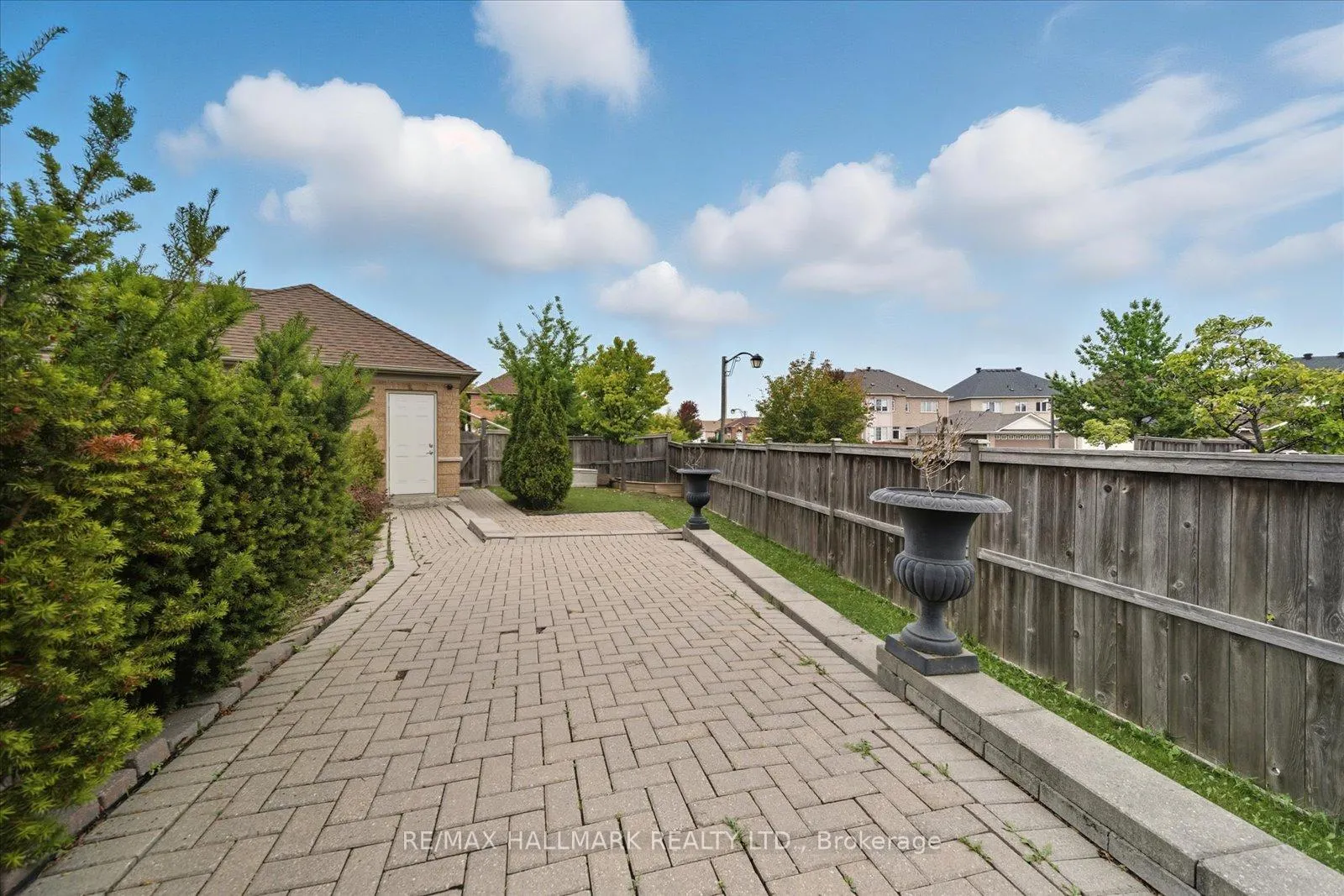Photo 40 of Unit 23, 20 Greensborough Villag Circle, Markham, Greensborough — HOMEH