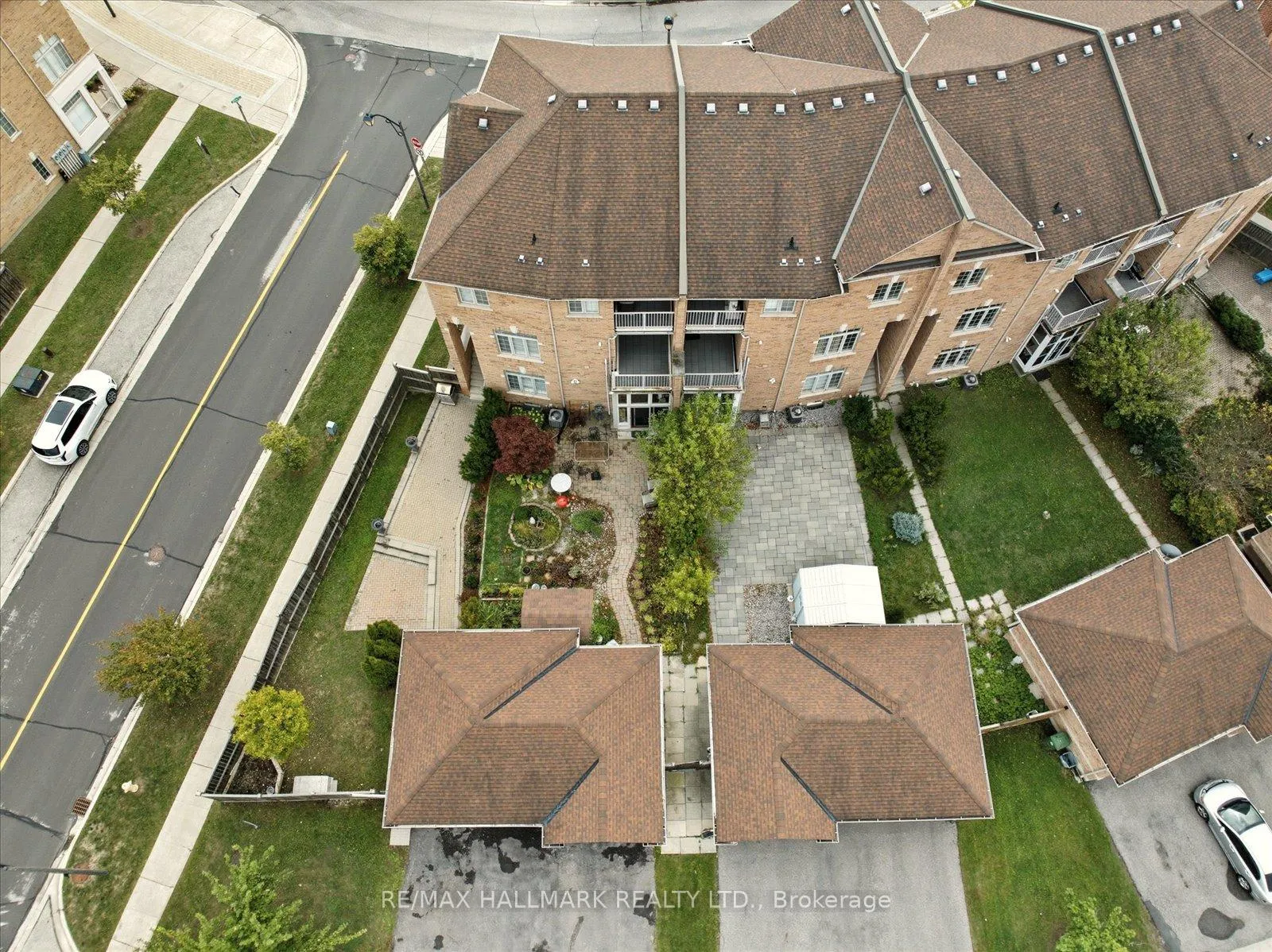 Photo 43 of Unit 23, 20 Greensborough Villag Circle, Markham, Greensborough — HOMEH