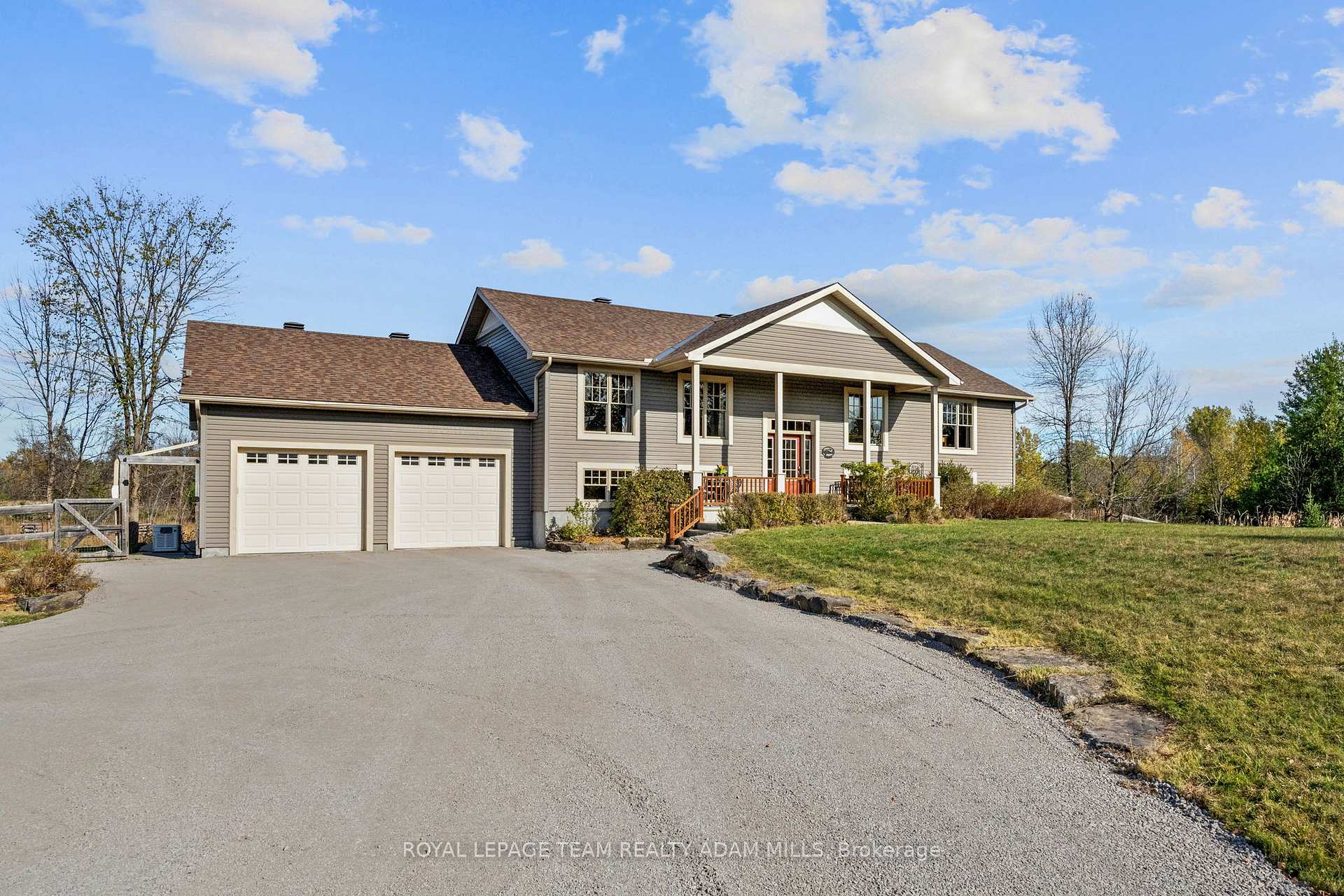 Photo 1 of 213 Wagon Drive, Ottawa, Dunrobin Shores — HOMEH